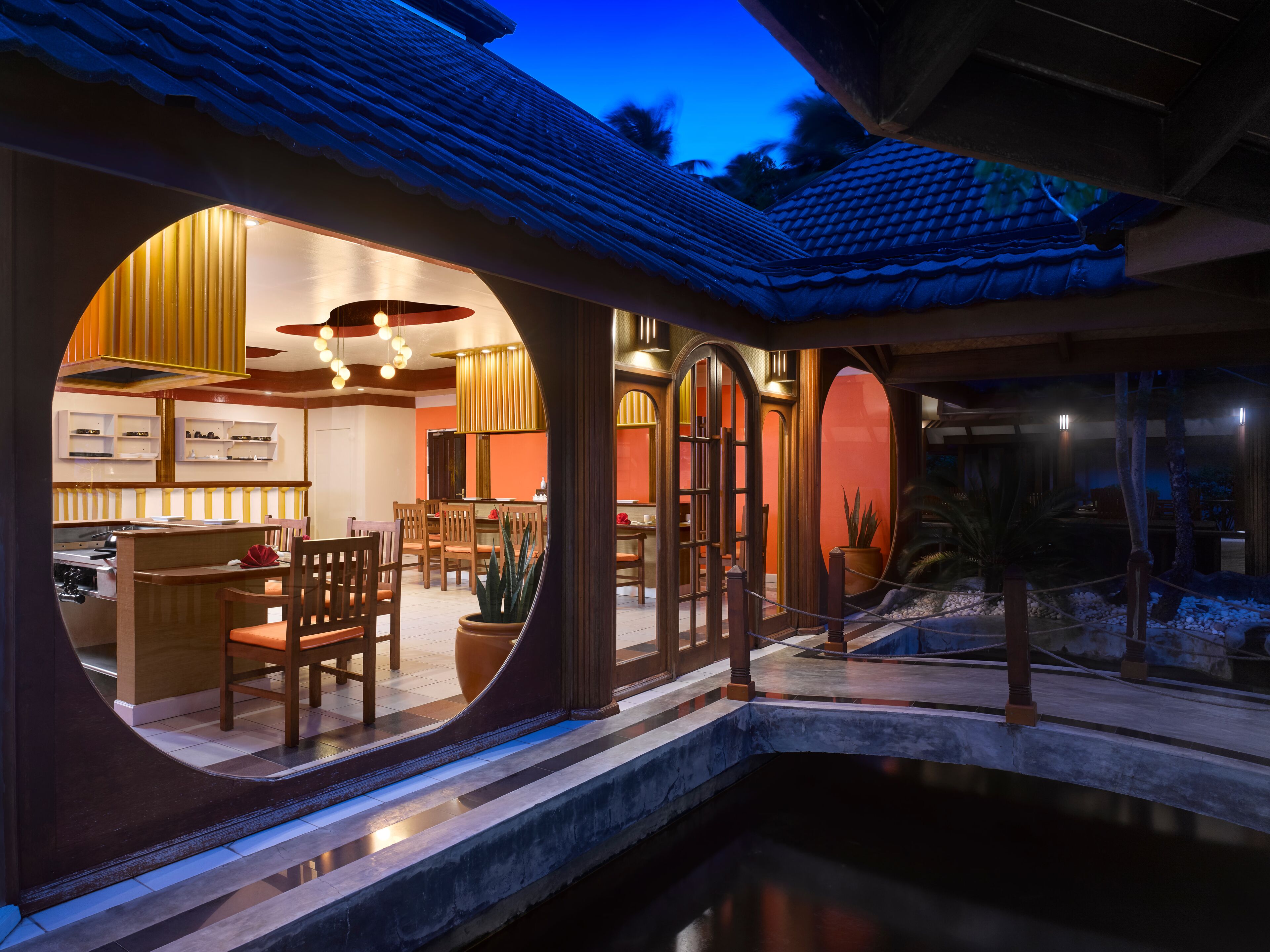 Villa Nautica Fukuya Teppanyaki Entrance 4K