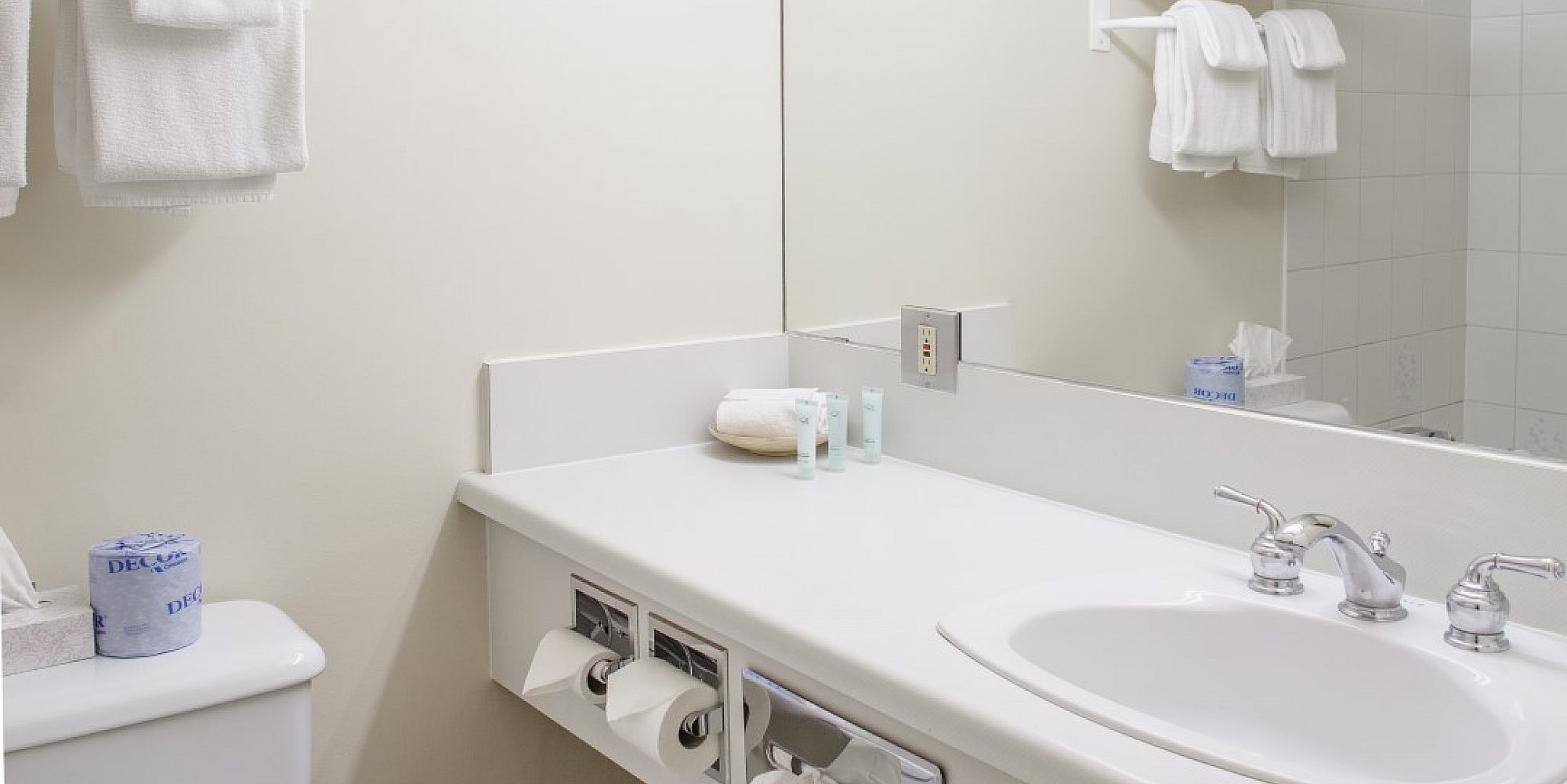 Standard QQ Bathroom.F1643648087