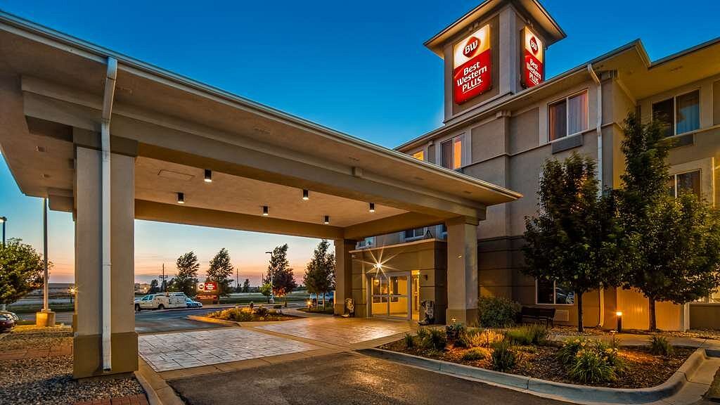 Best Western Plus Frontier Inn 4