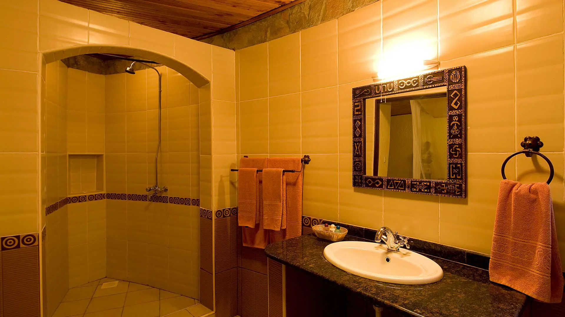 Bathroom70de2a2e B123 0950 08E2 C65020987540