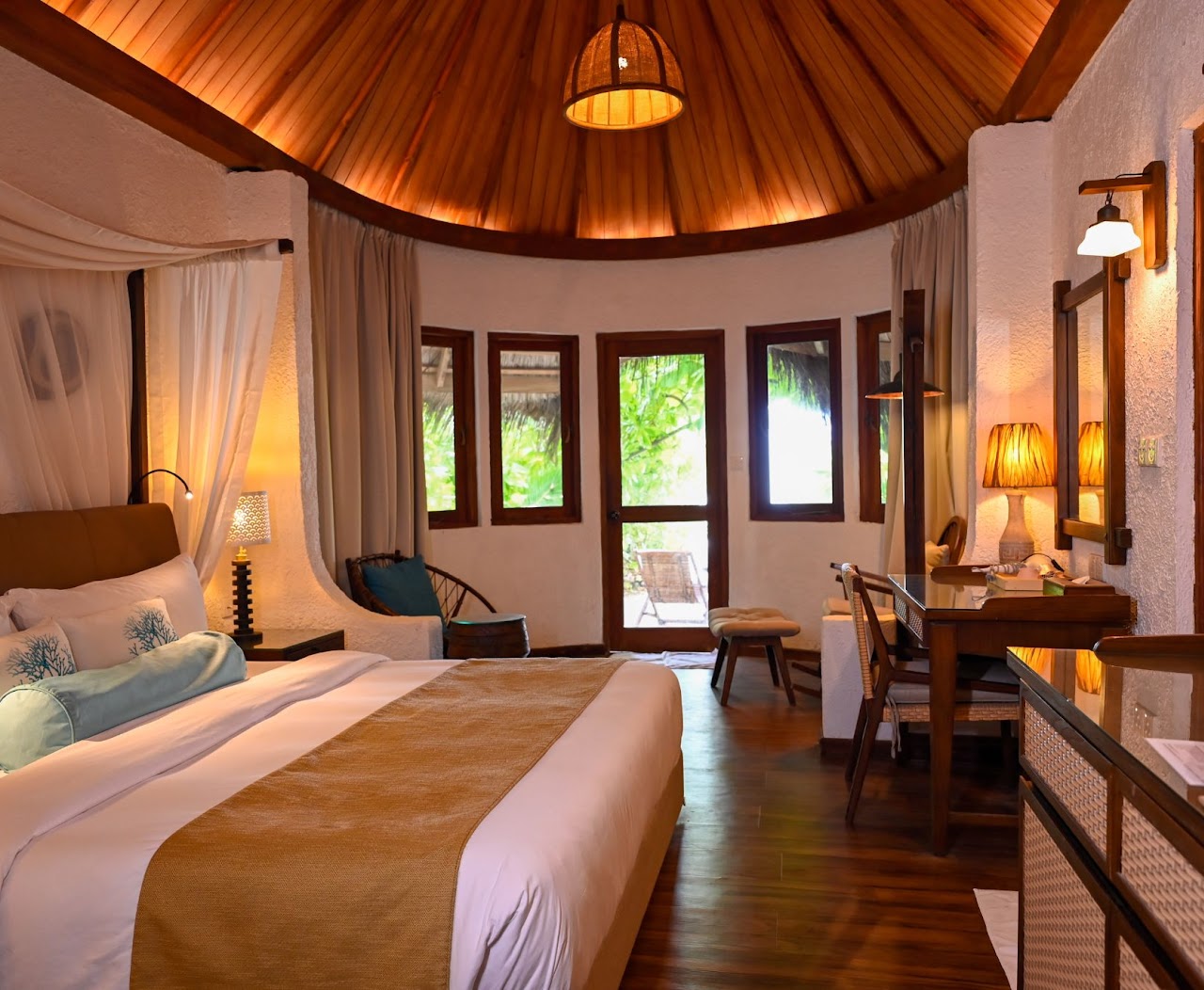 Makununda Island Deluxe Beach Bungalow