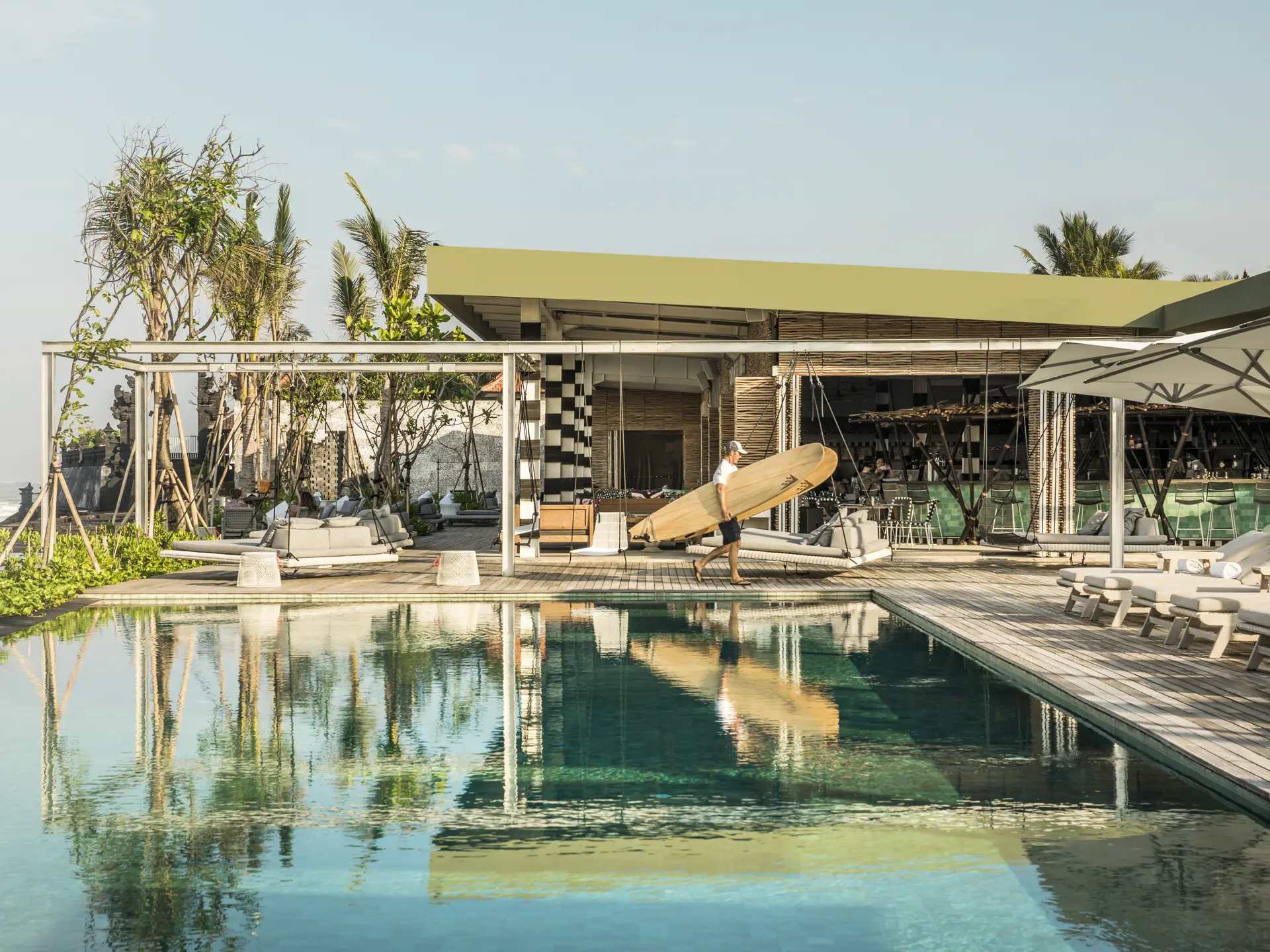 COMO Beach Club Pool Area 2