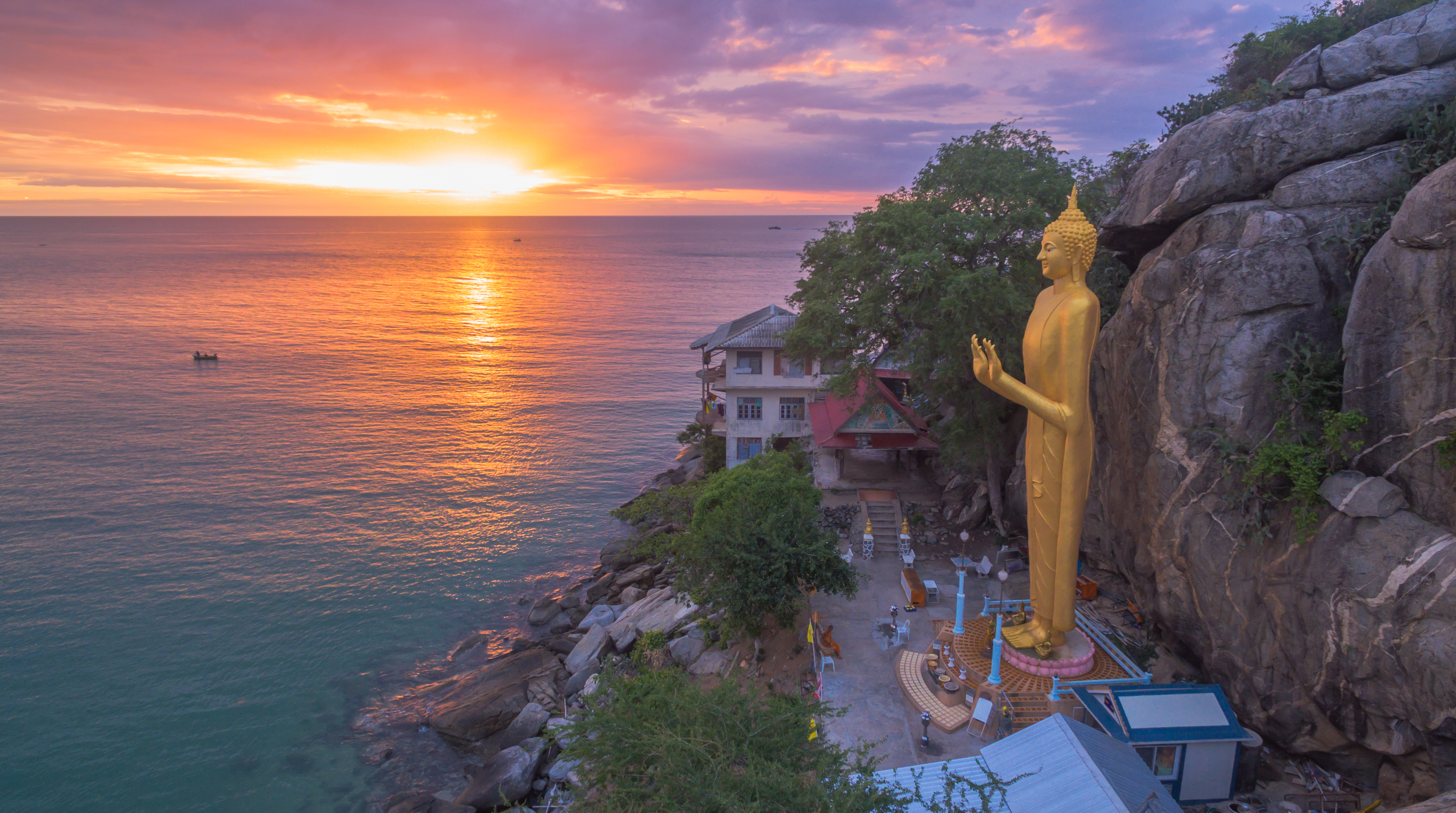 Shutterstock 767276275