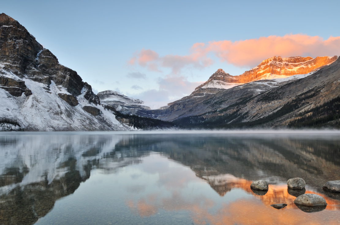 Bow Lake sunrise, Banff National Park in Alberta_62057287.jpg