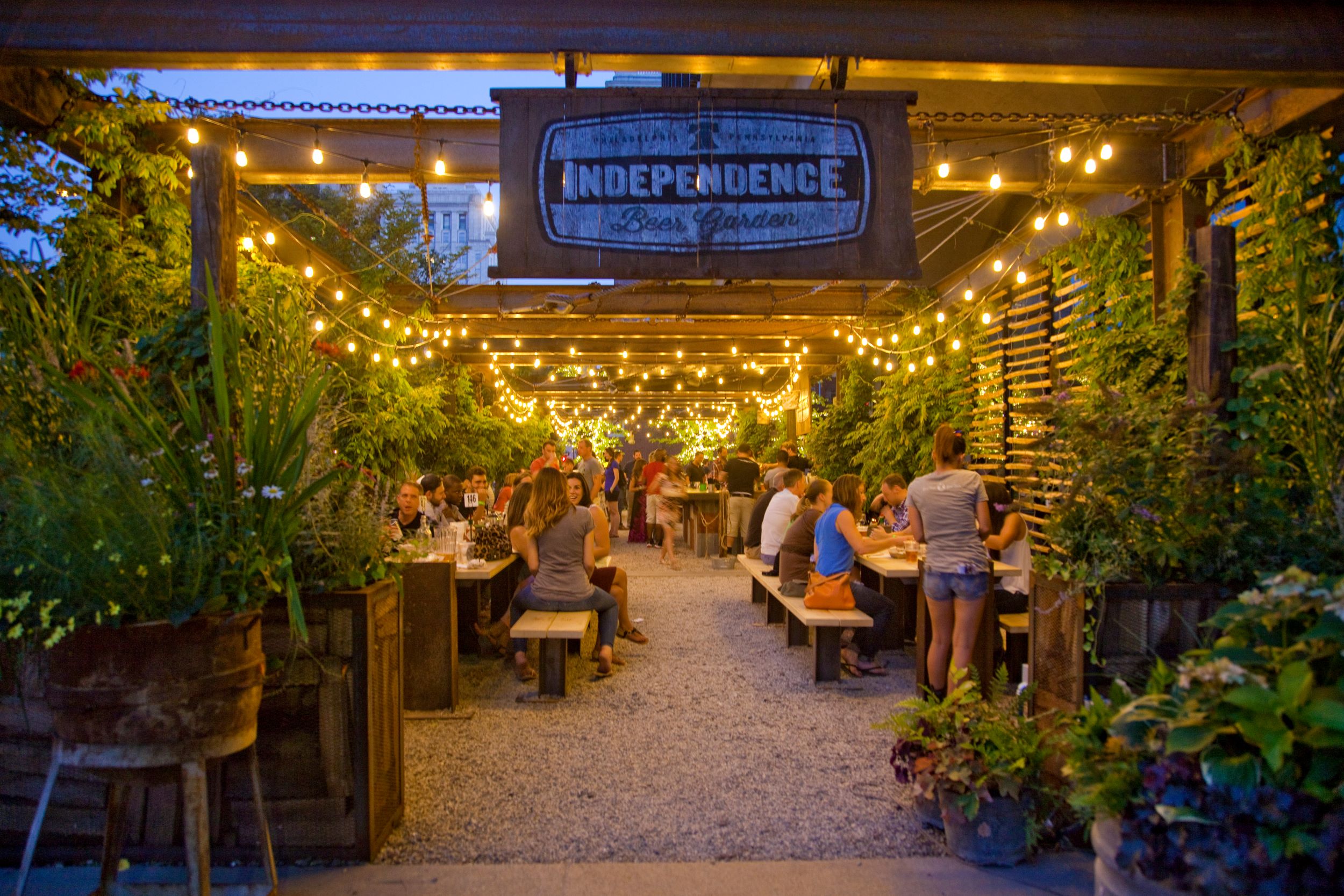 Independence Beer Garden Photo By M. Fischetti For Visit Philadelphia