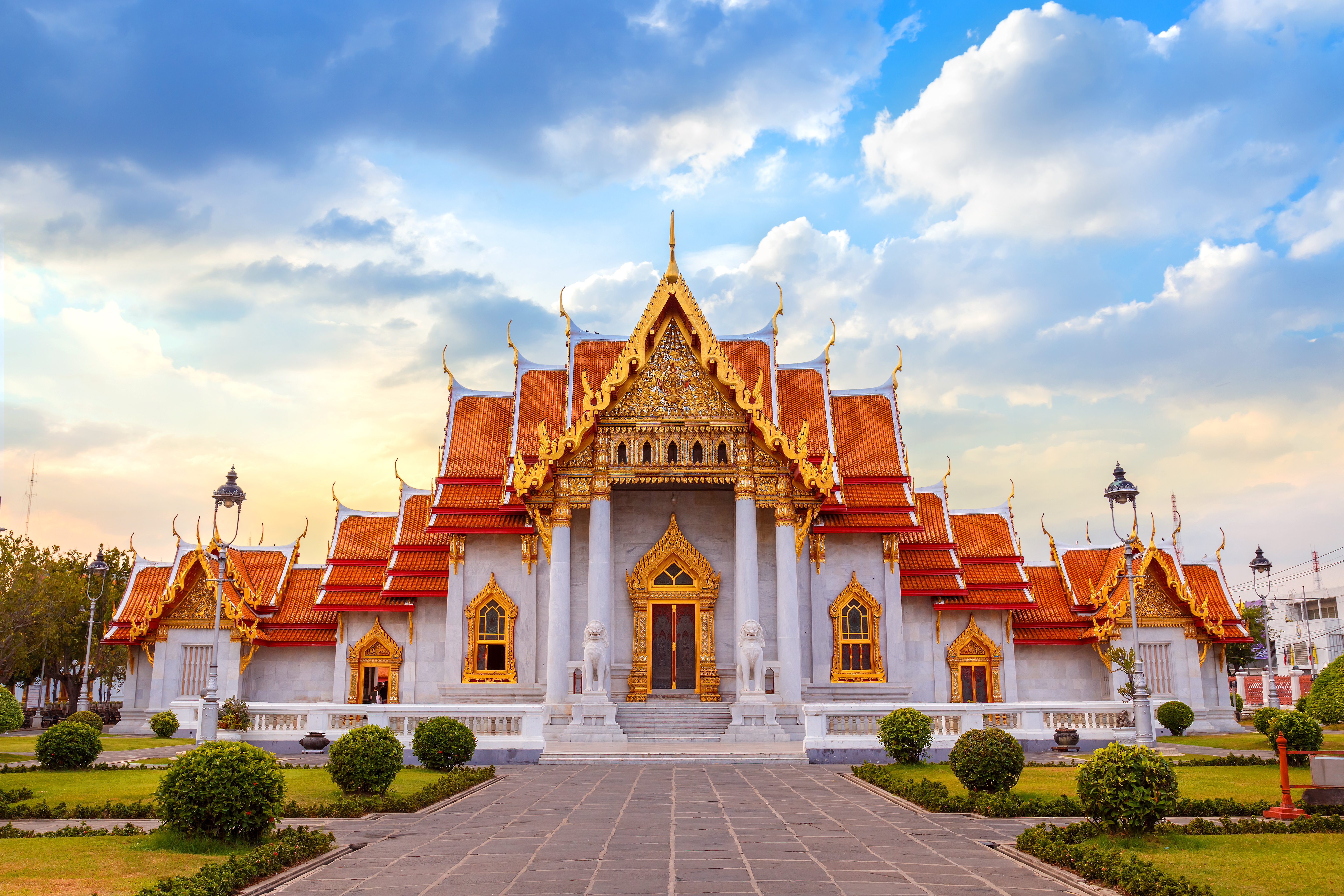 shutterstock_309619493 The Marble Temple, Wat Benchamabopit Dusitvanaram in Bangkok, Thailand.jpg