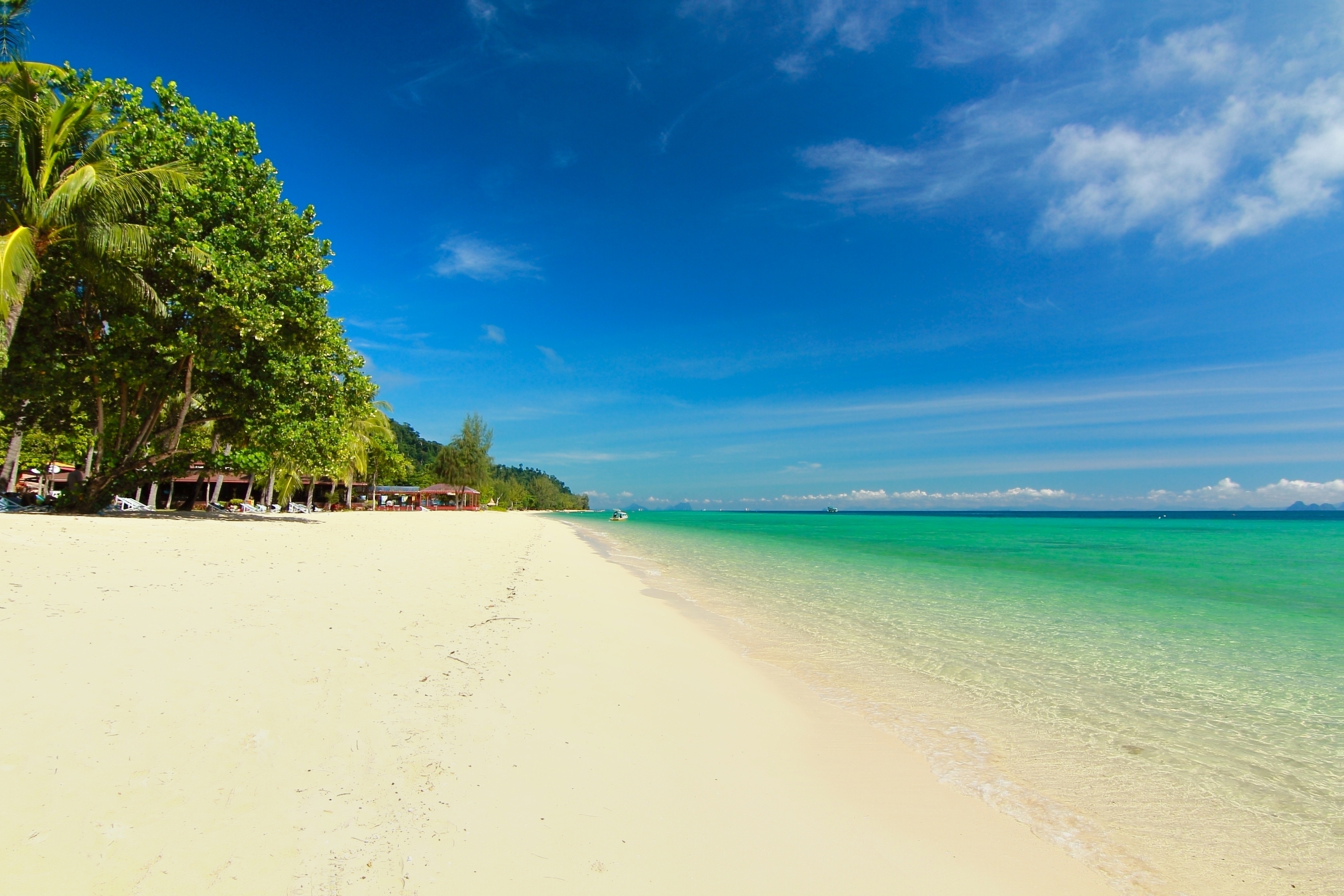 shutterstock_257832379 Paradise beach in kohngai island at trang Thailand.jpg