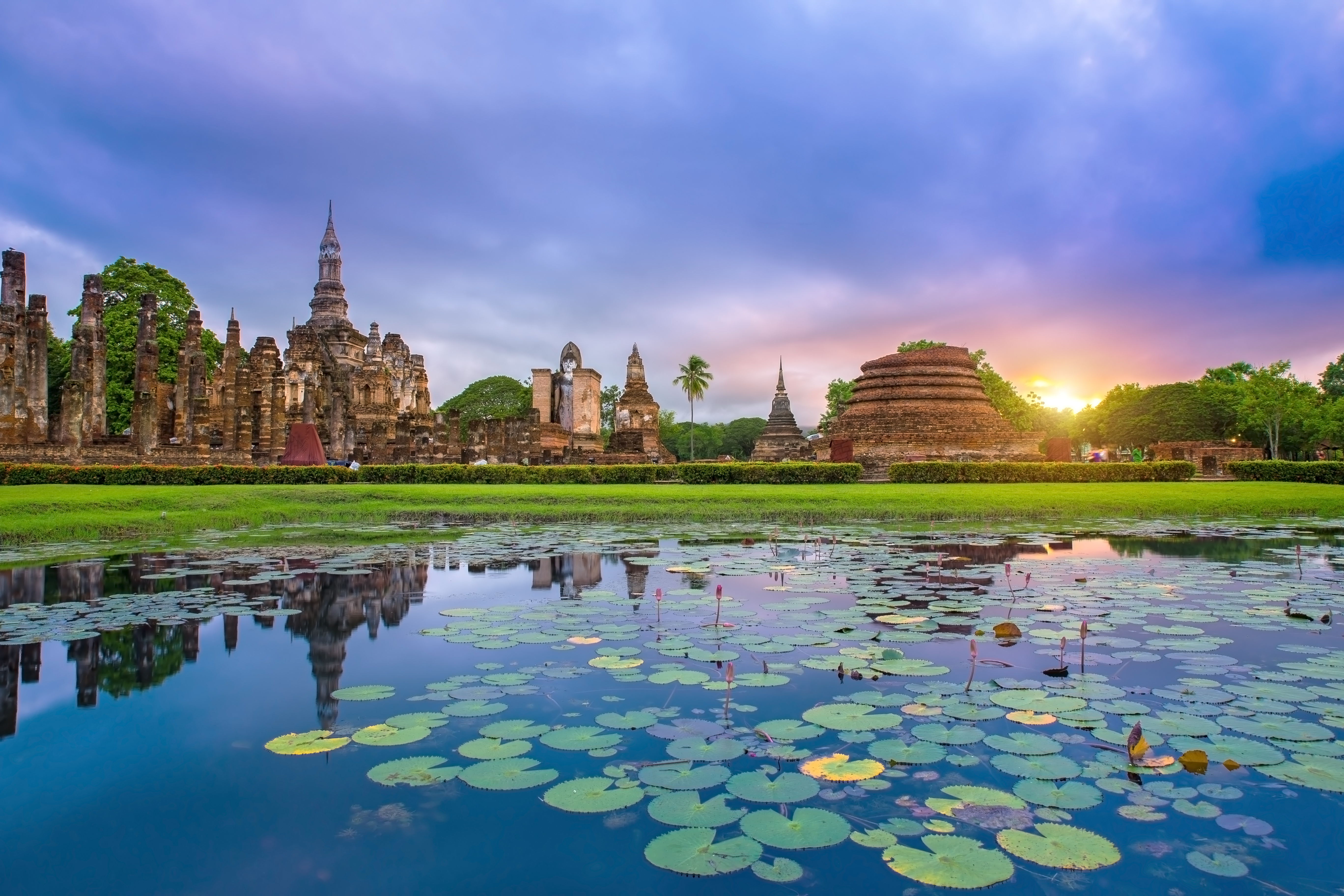 shutterstock_212910367 Sukhothai historical park Thailand.jpg