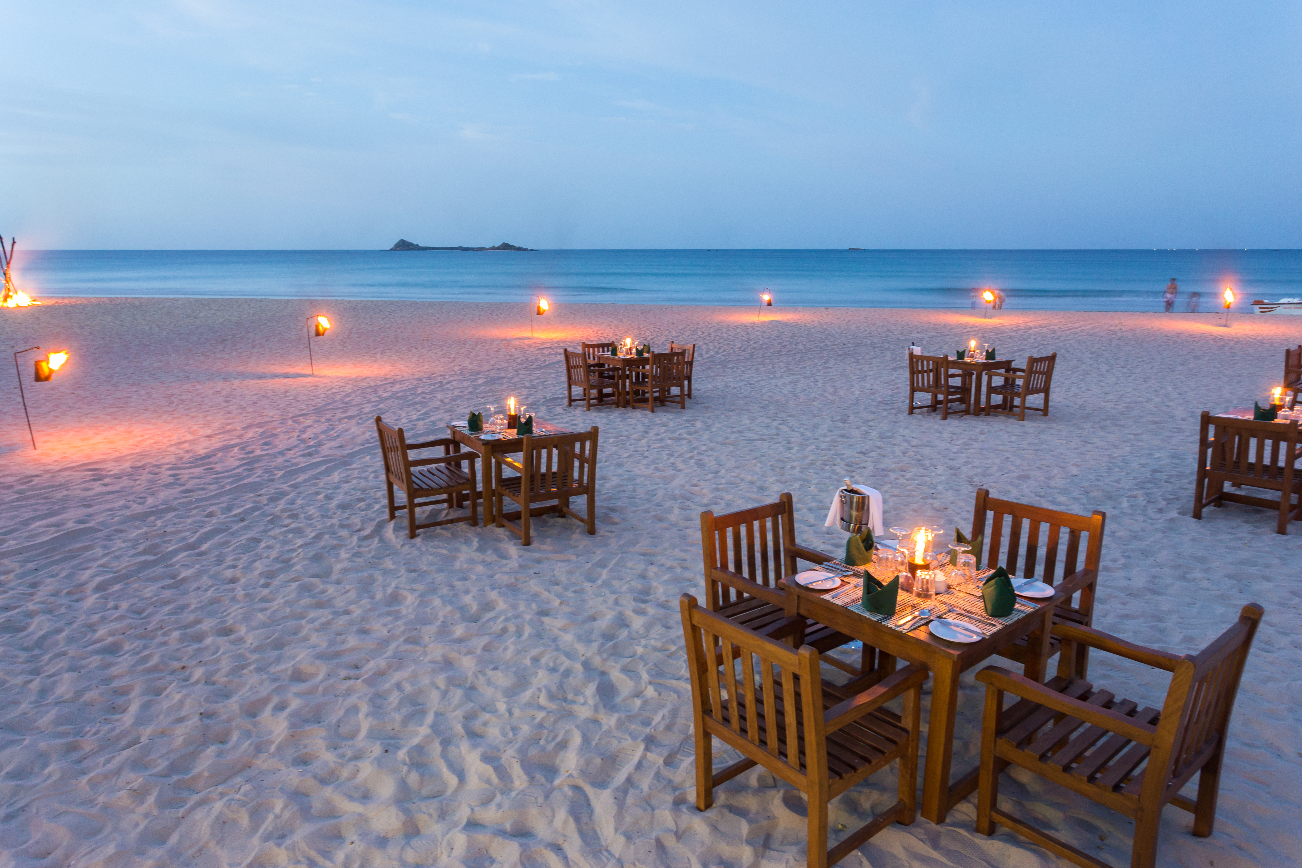 Beach BBQ Dining