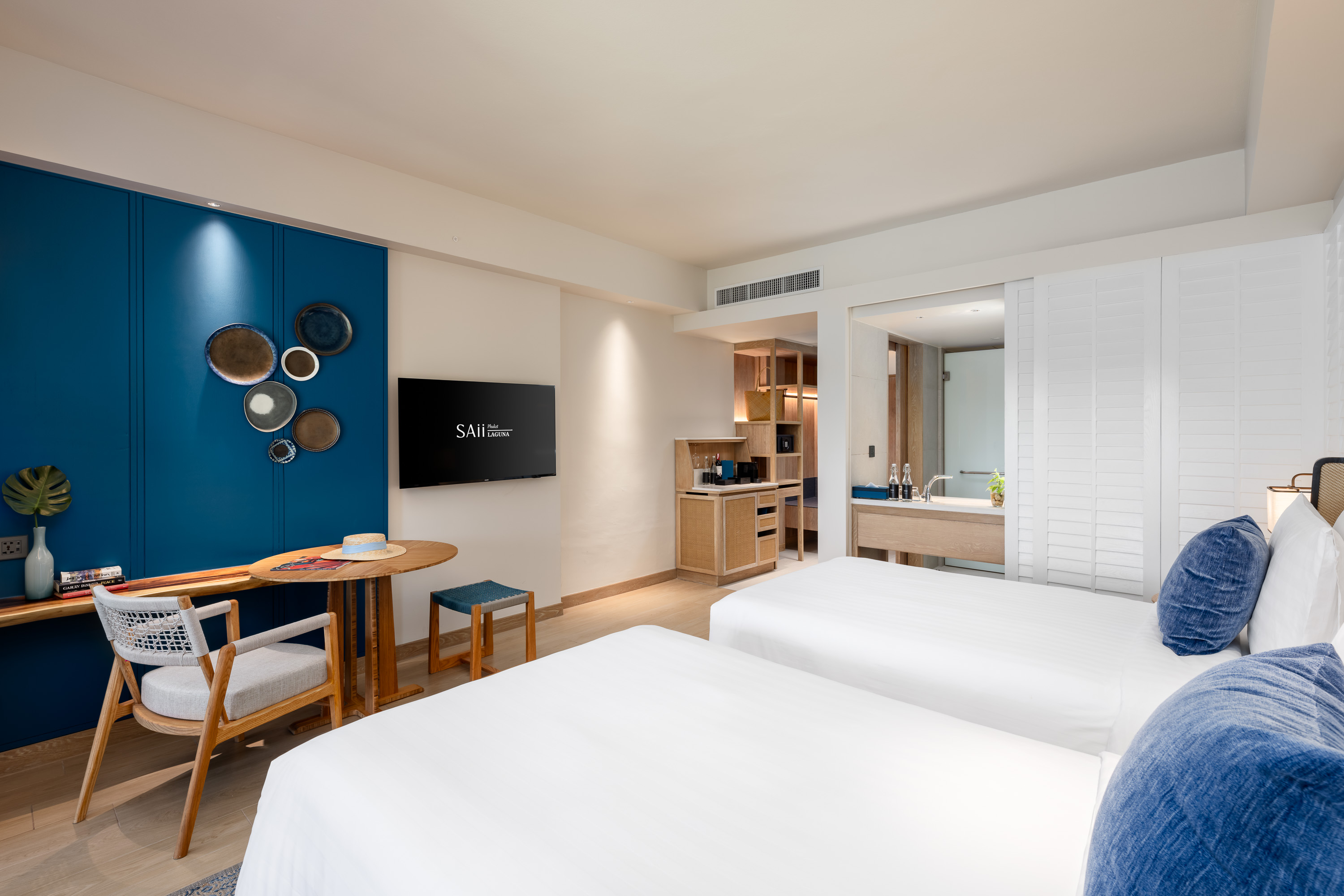 6 Saii Laguna Phuket Ocean View Balcony Twin Bed Table And TV