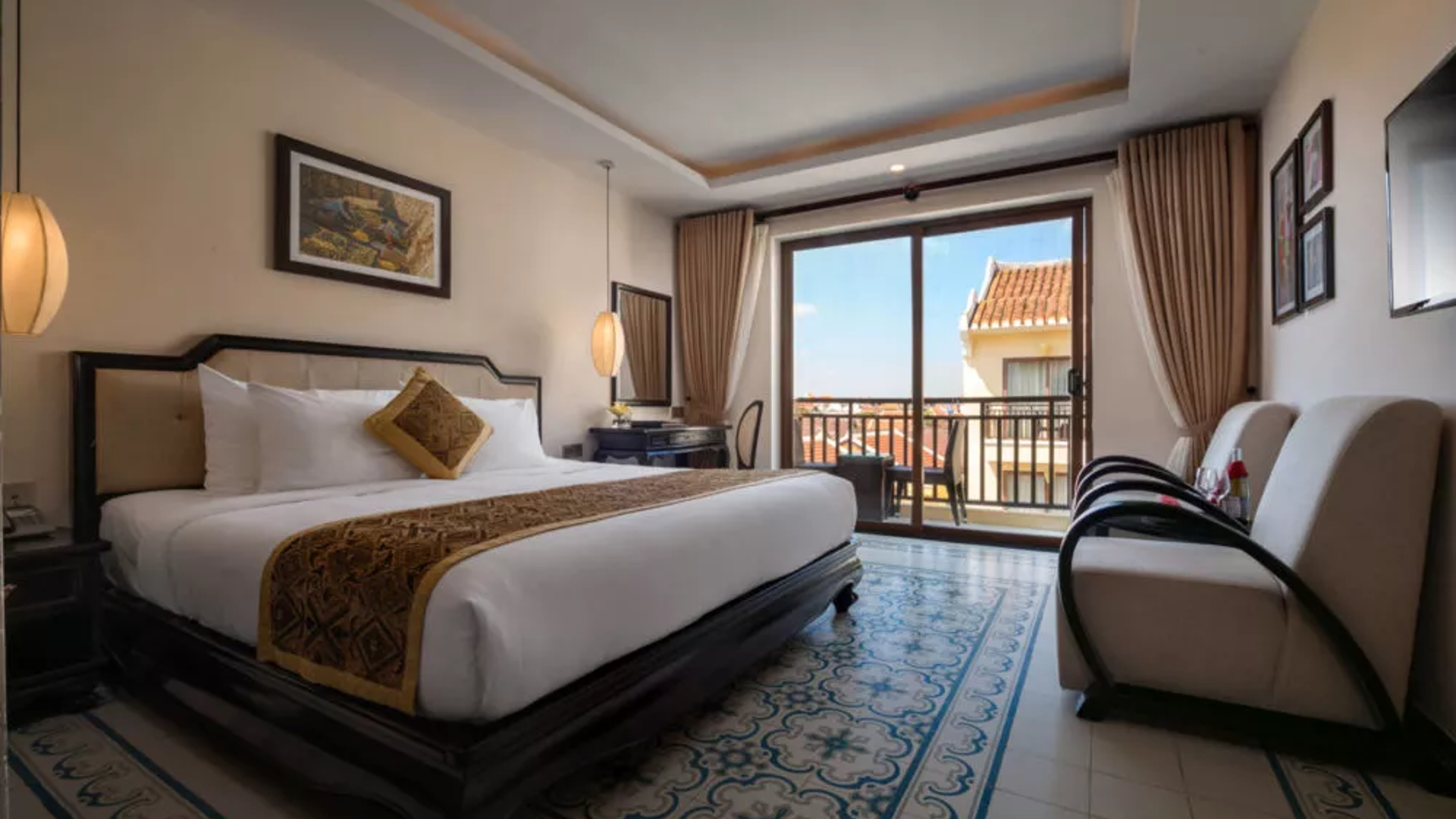 Deluxe Balcony 407 1 1000X667