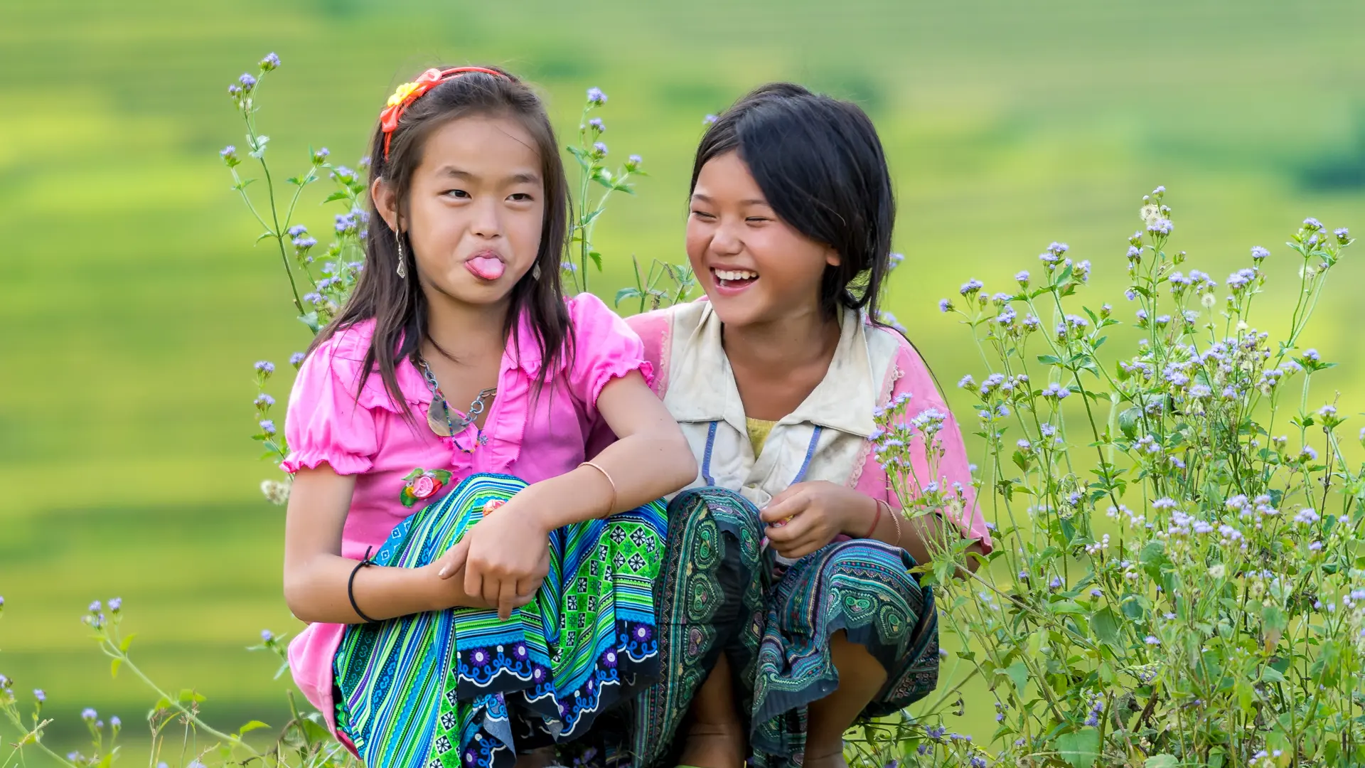 shutterstock_325398872 Vietnamese Hmong children smiling in rice terrace river side on september 25, 2015 at mu cang chai district,Yenb.jpg