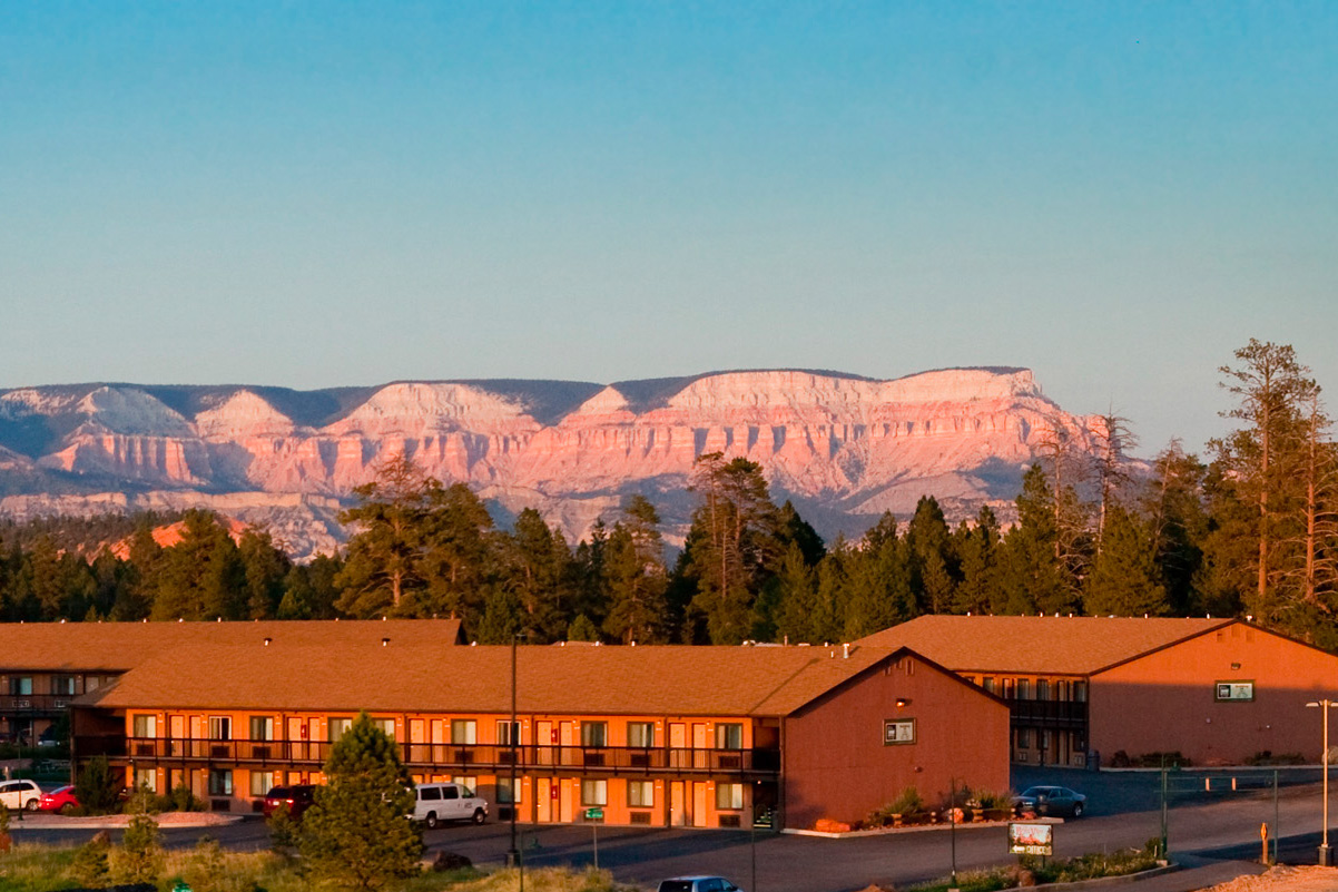 Bryce-View-Lodge-Sunset-fe.jpg