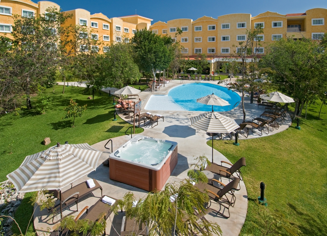 Exterior pools.JPG