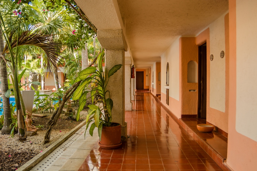 Villas Arqueologicas Chichen Itza 08.jpg