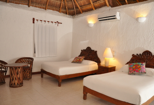 ISLA MUJERES - Du har seks netter på det koselige hotellet Na Balam, hvor du bor i et romslig Standard Poolside Room.