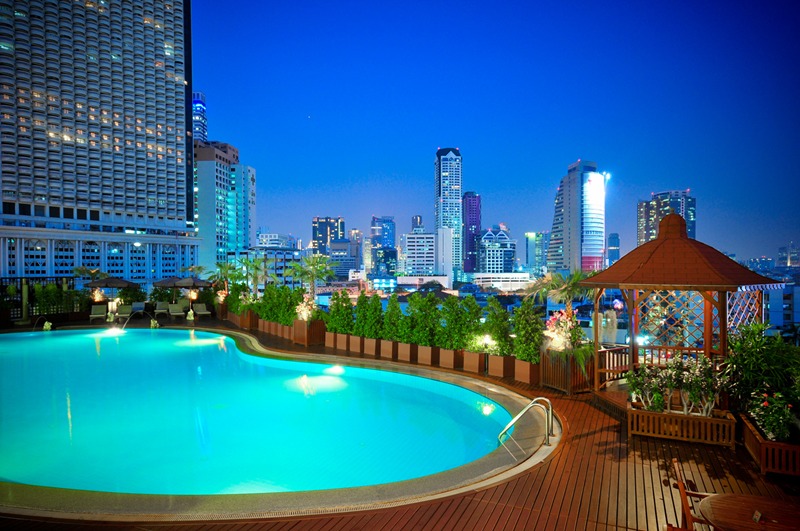 Centre Point Silom Bangkok Ferie Check Point Travel Pool