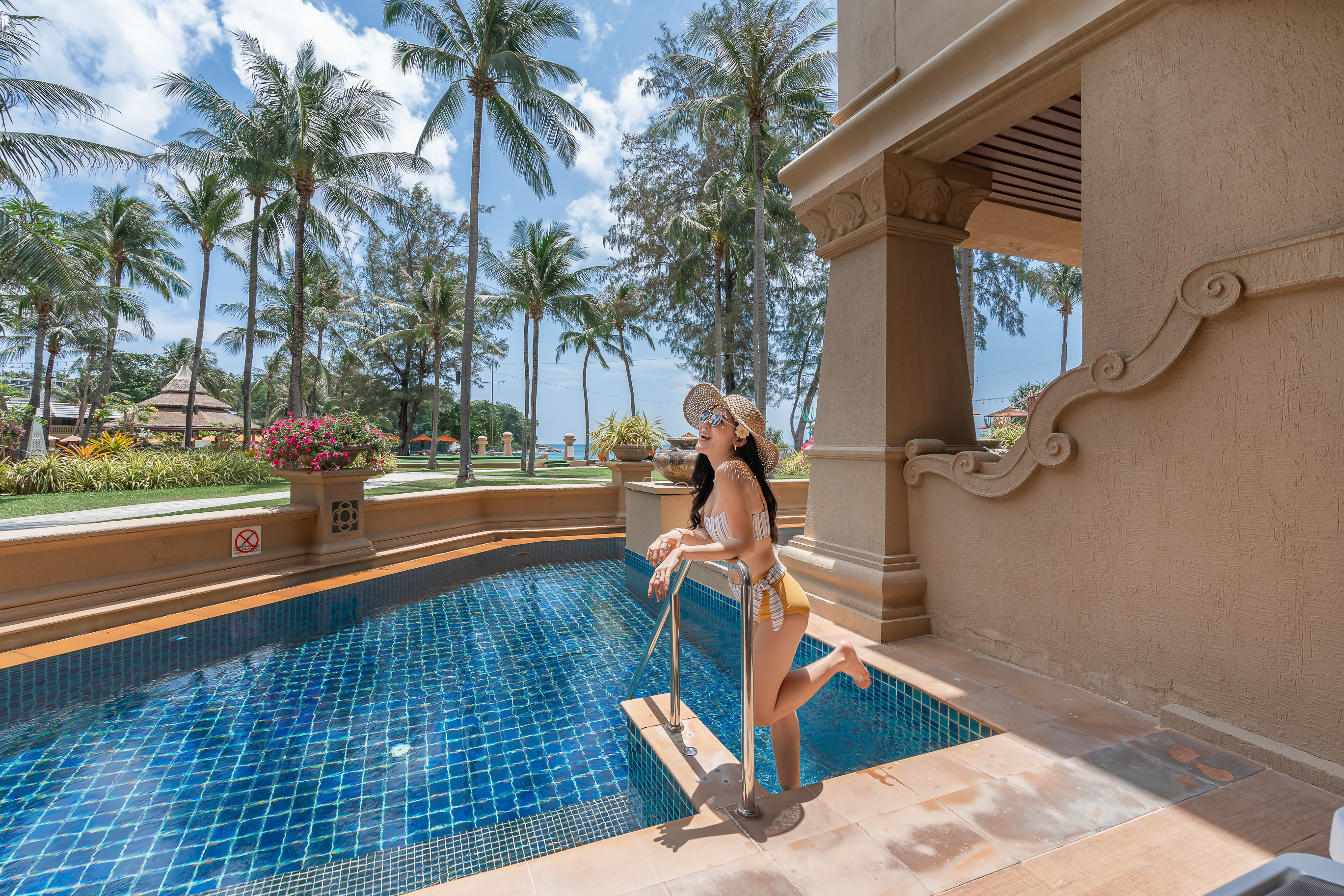 Deluxe Pool Access (13)