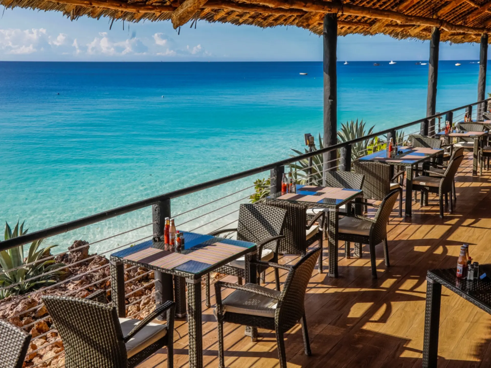 4 RZBR Cliff Restaurant