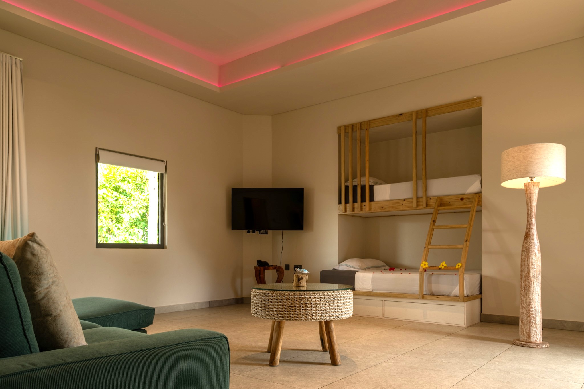 Masonstravel Le Duc De Praslin Family Suite 2 Bunk Bed And Living Room