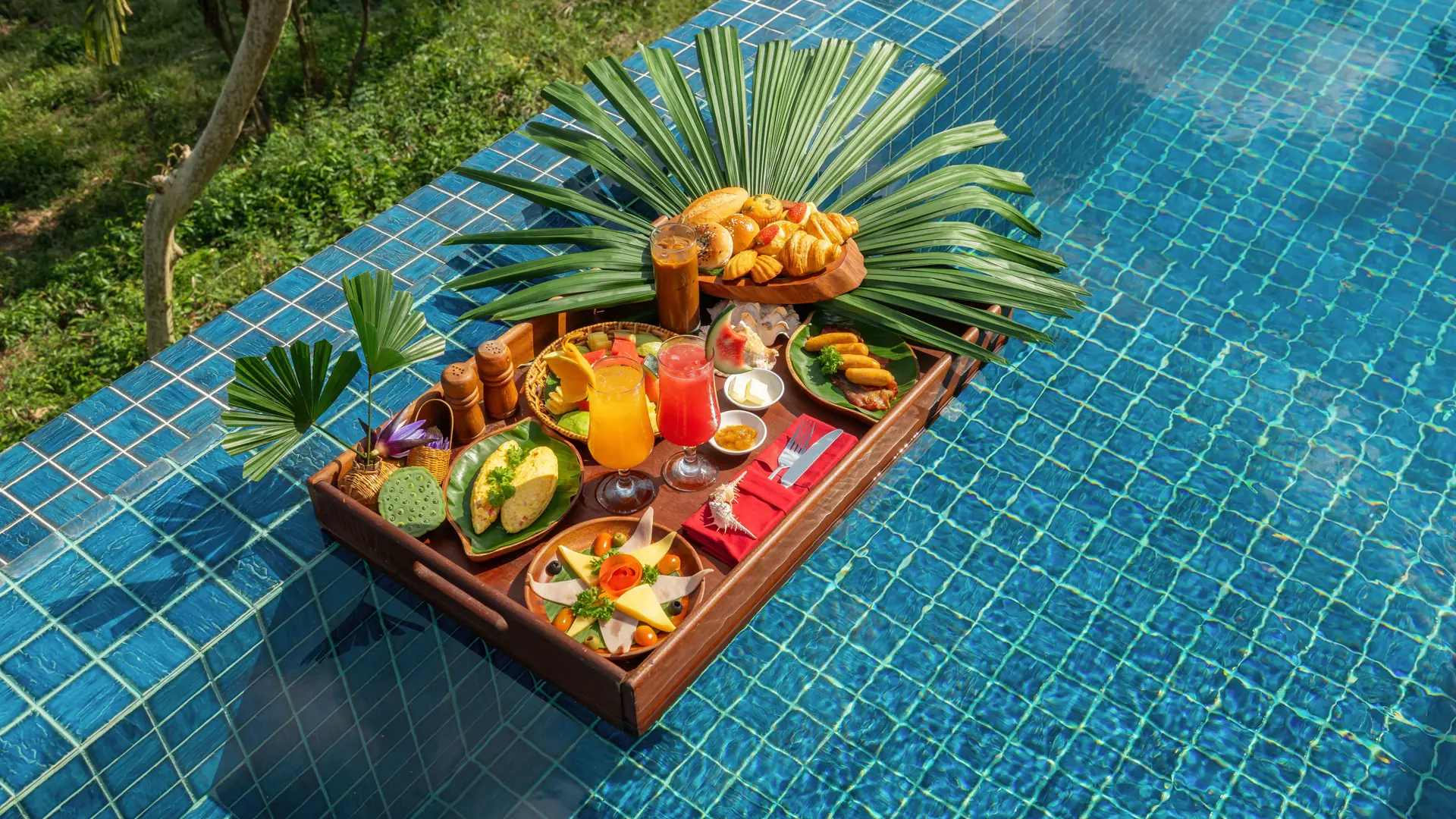 GB Floating Breakfast 2