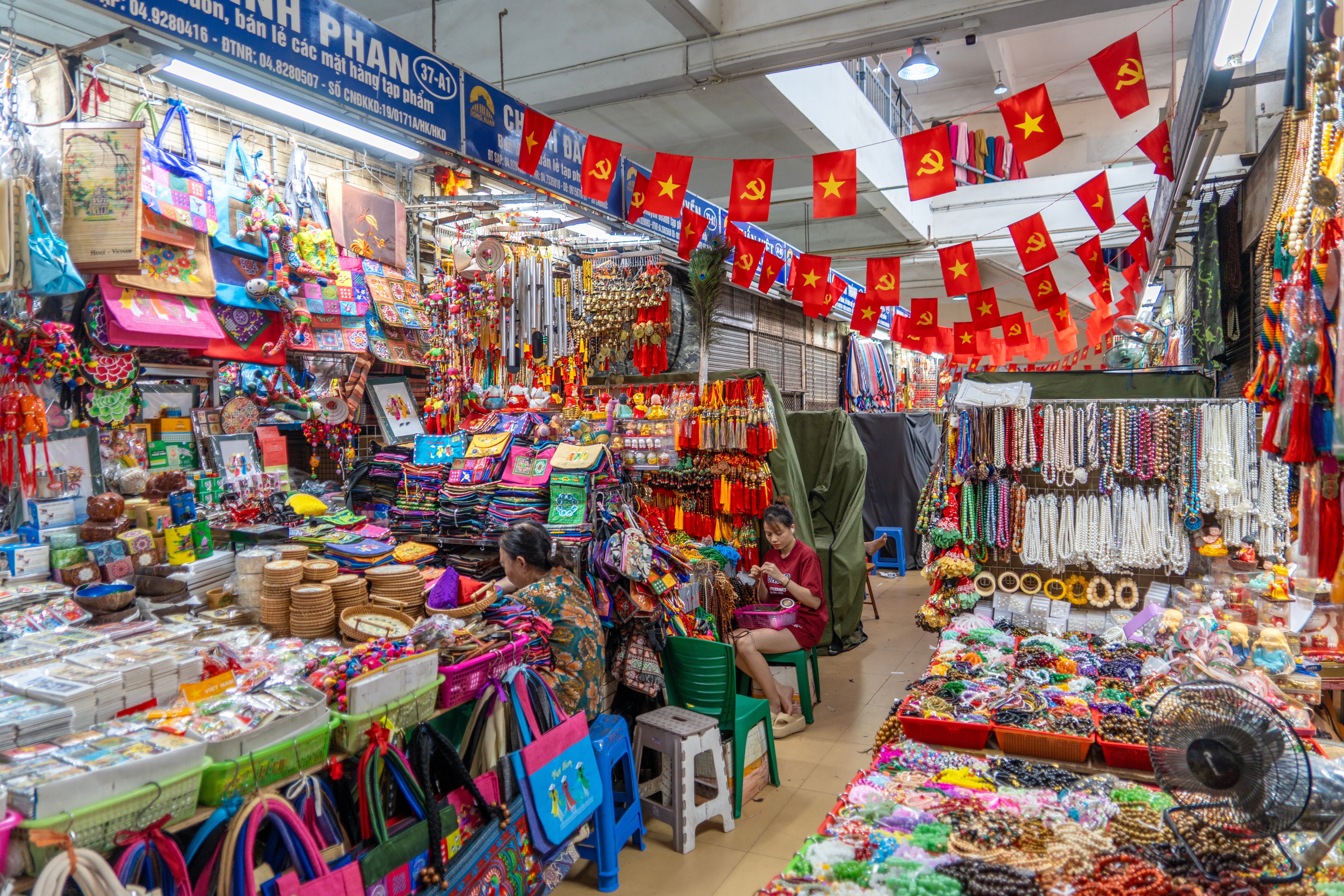 Dong Xuan Market I Hanoi Vietnam Shutterstock 2696489063