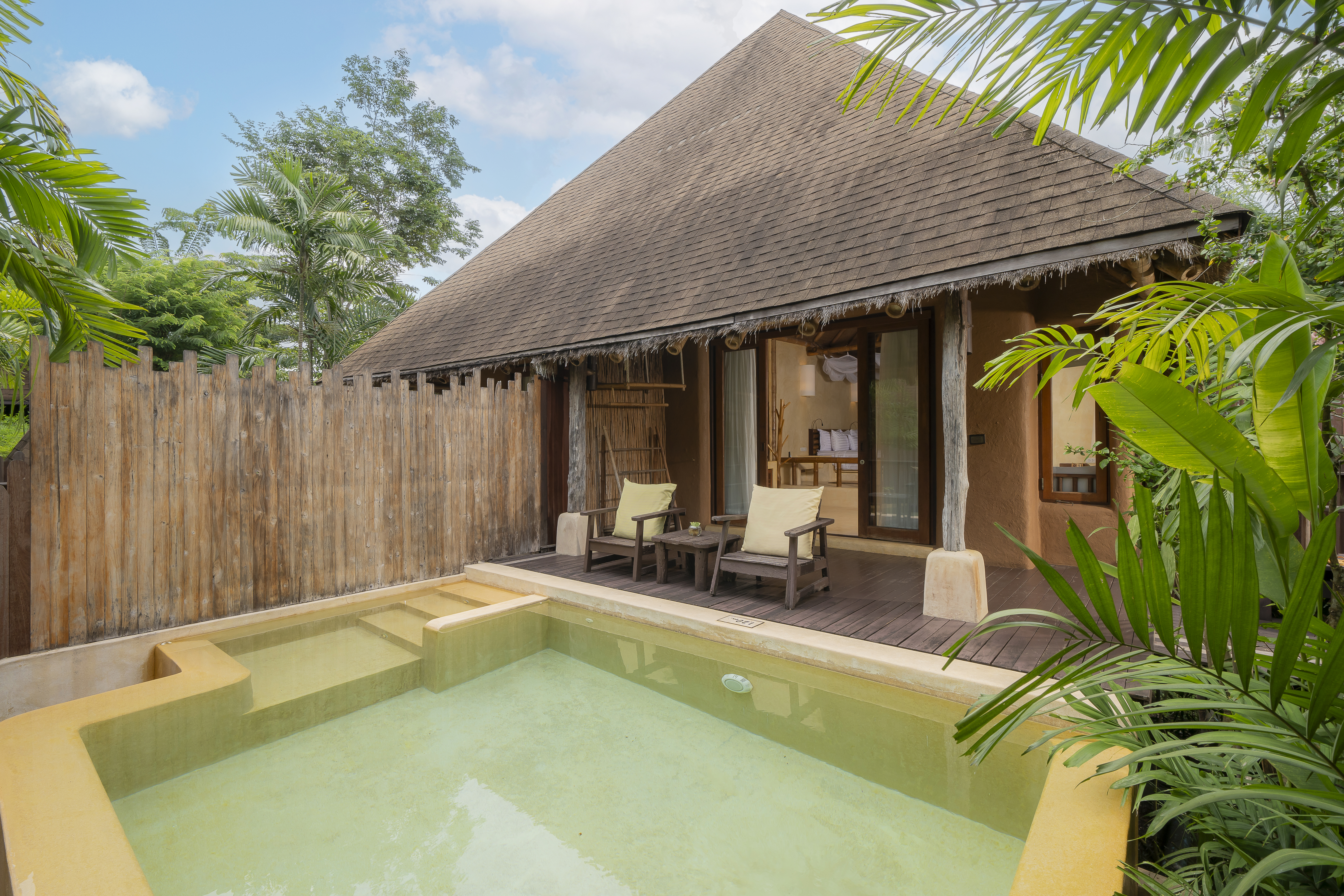 1) Deluxe Pool Villa(1)