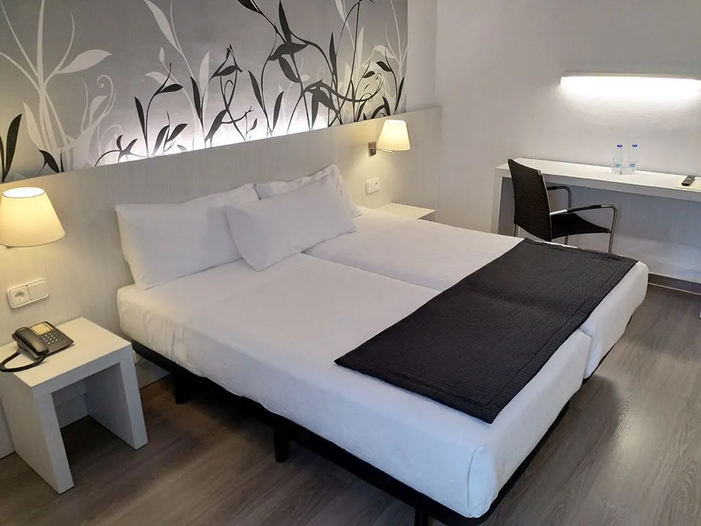 Standard Double Room 2
