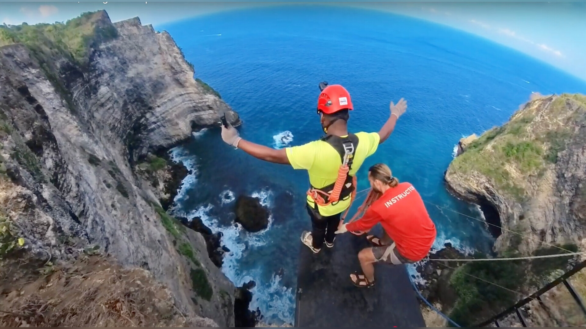 Cliff Jump Nusa Penida
