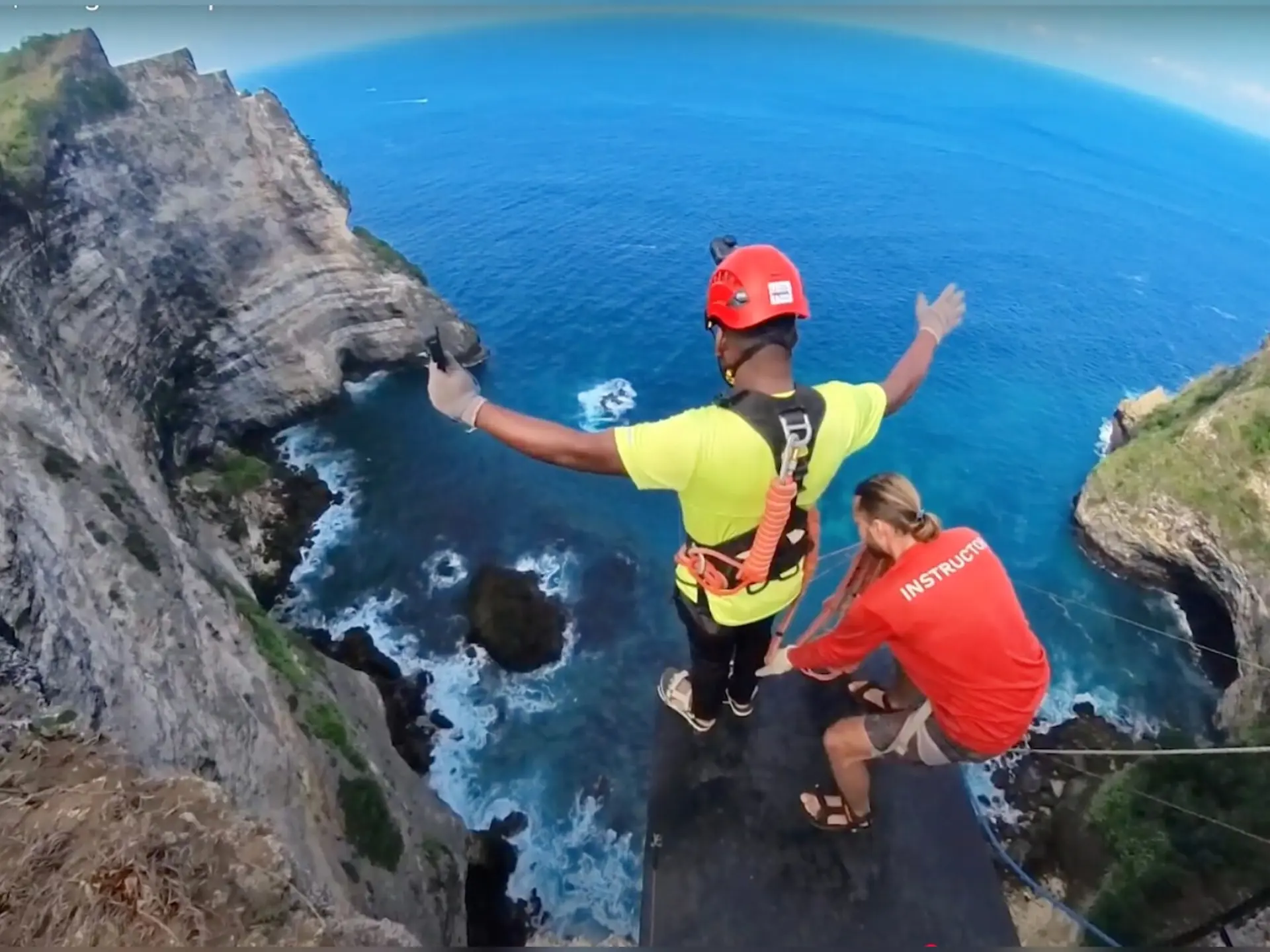 Cliff Jump Nusa Penida