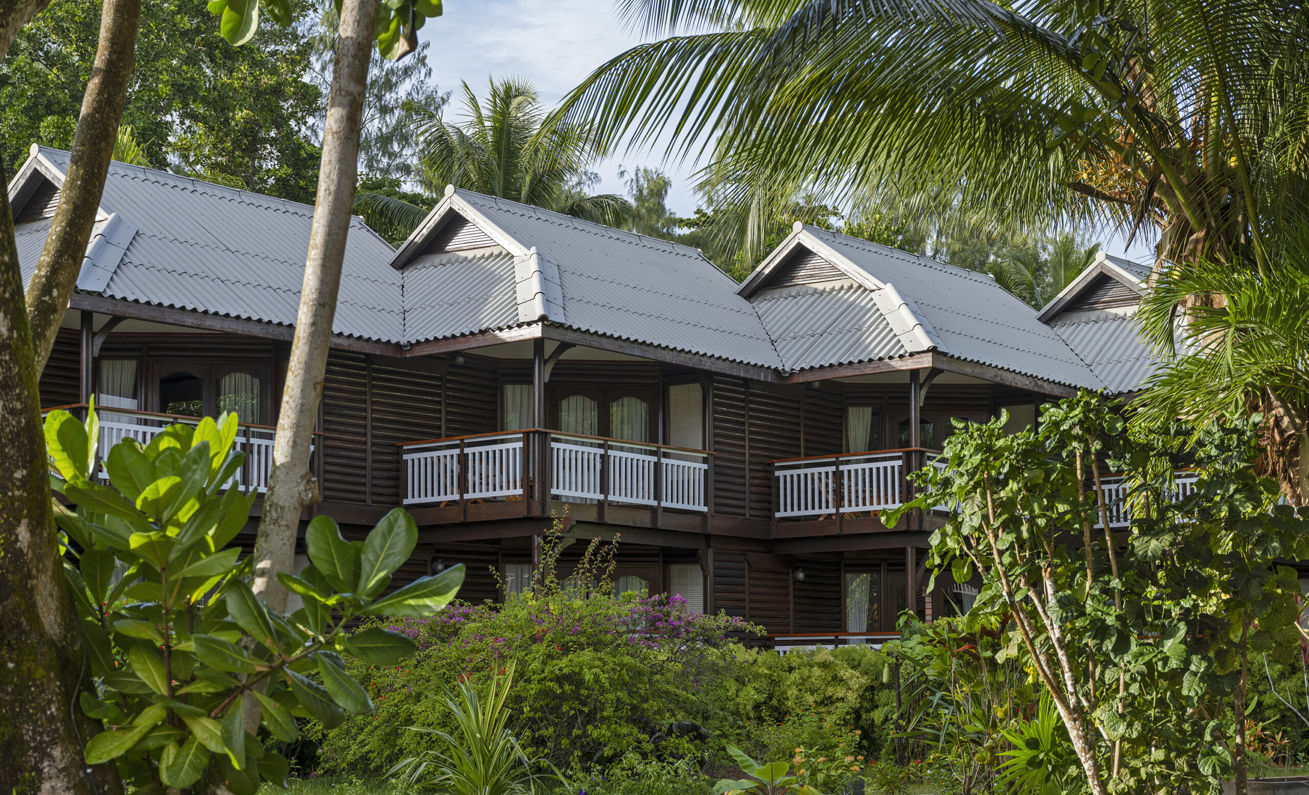 Acajou Exterior 3 Scaled