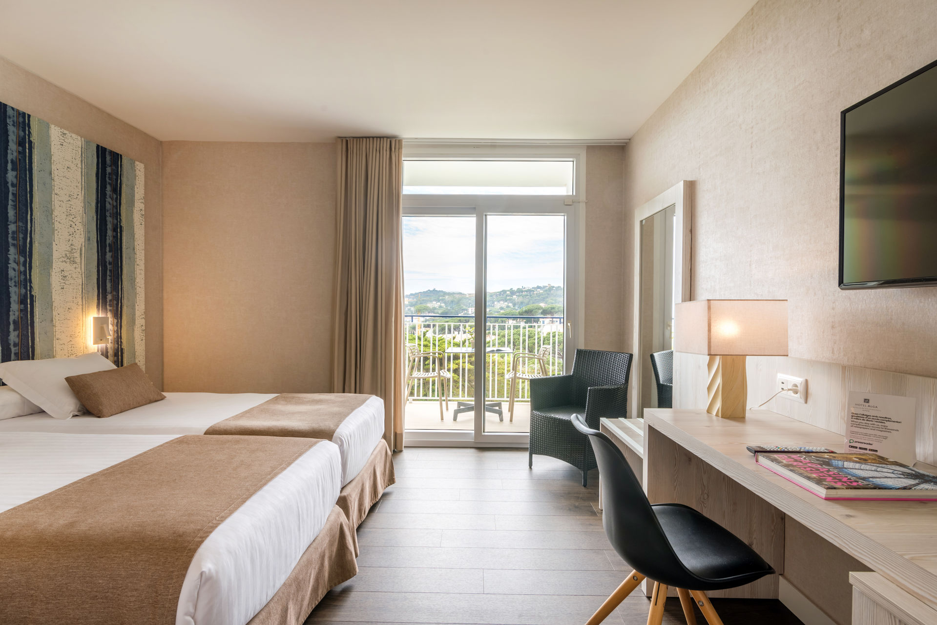 Superior Room With Sea View (4)