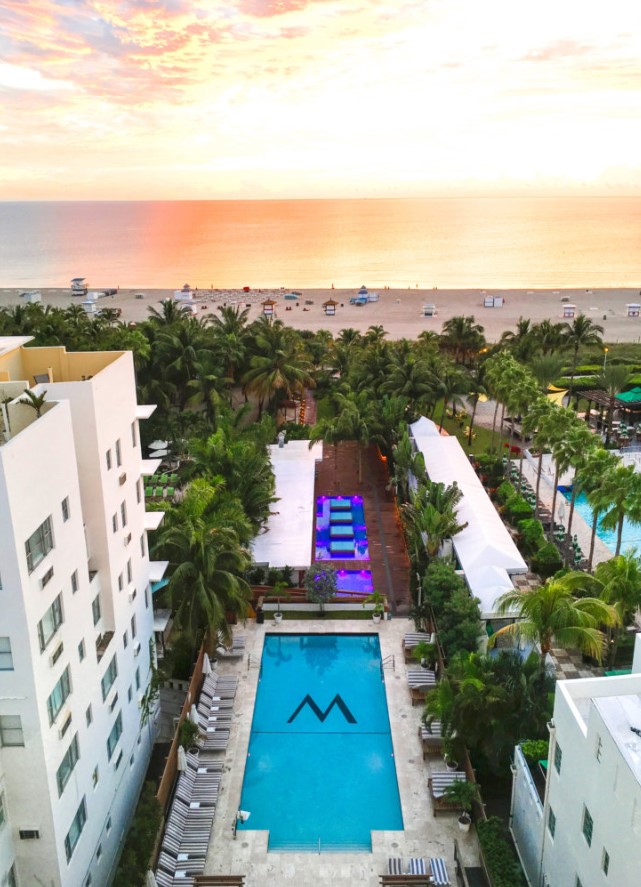 Marseilles Pool Og Strand