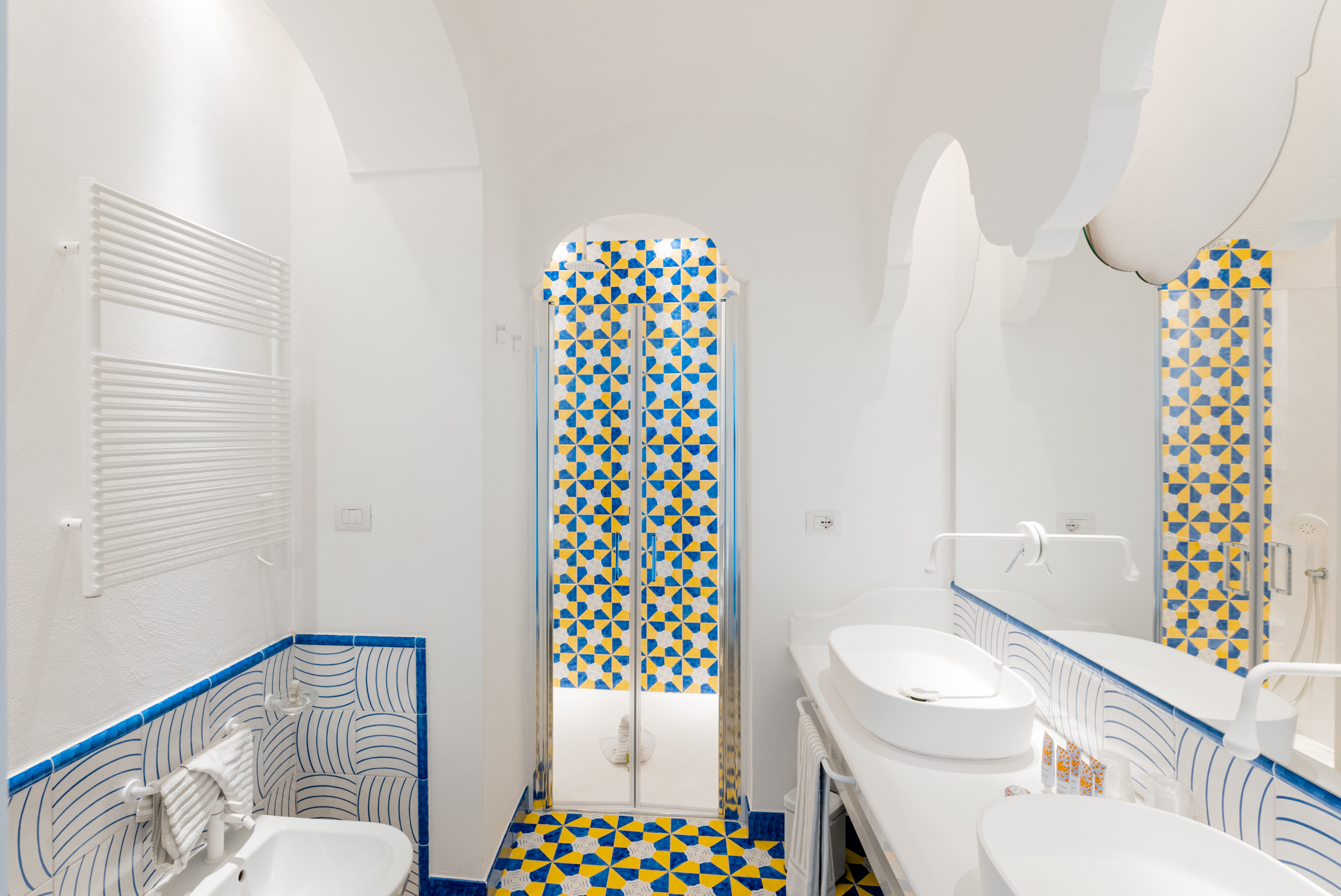 Et af de flotte badeværelser på Hotel Cetus