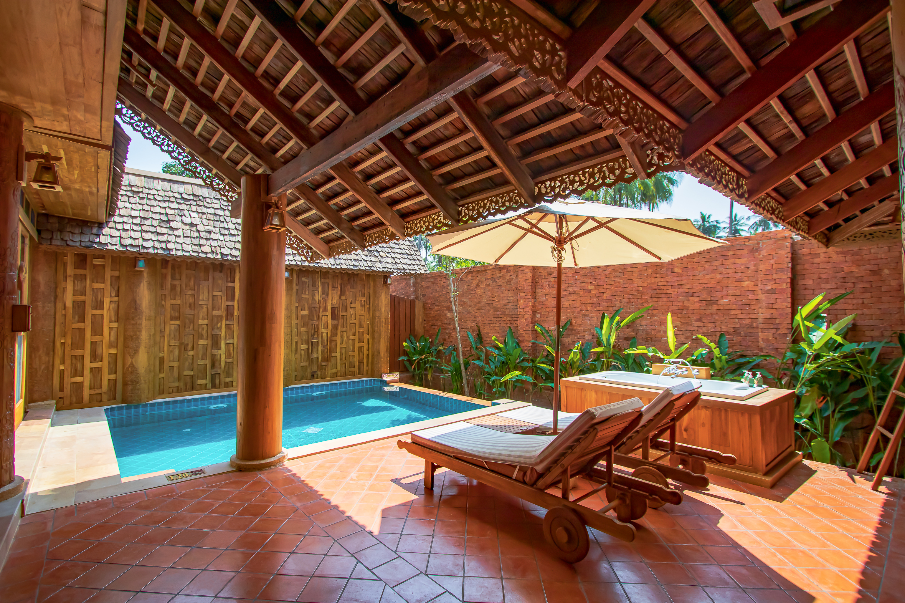 GARDEN POOL SUITE (14)