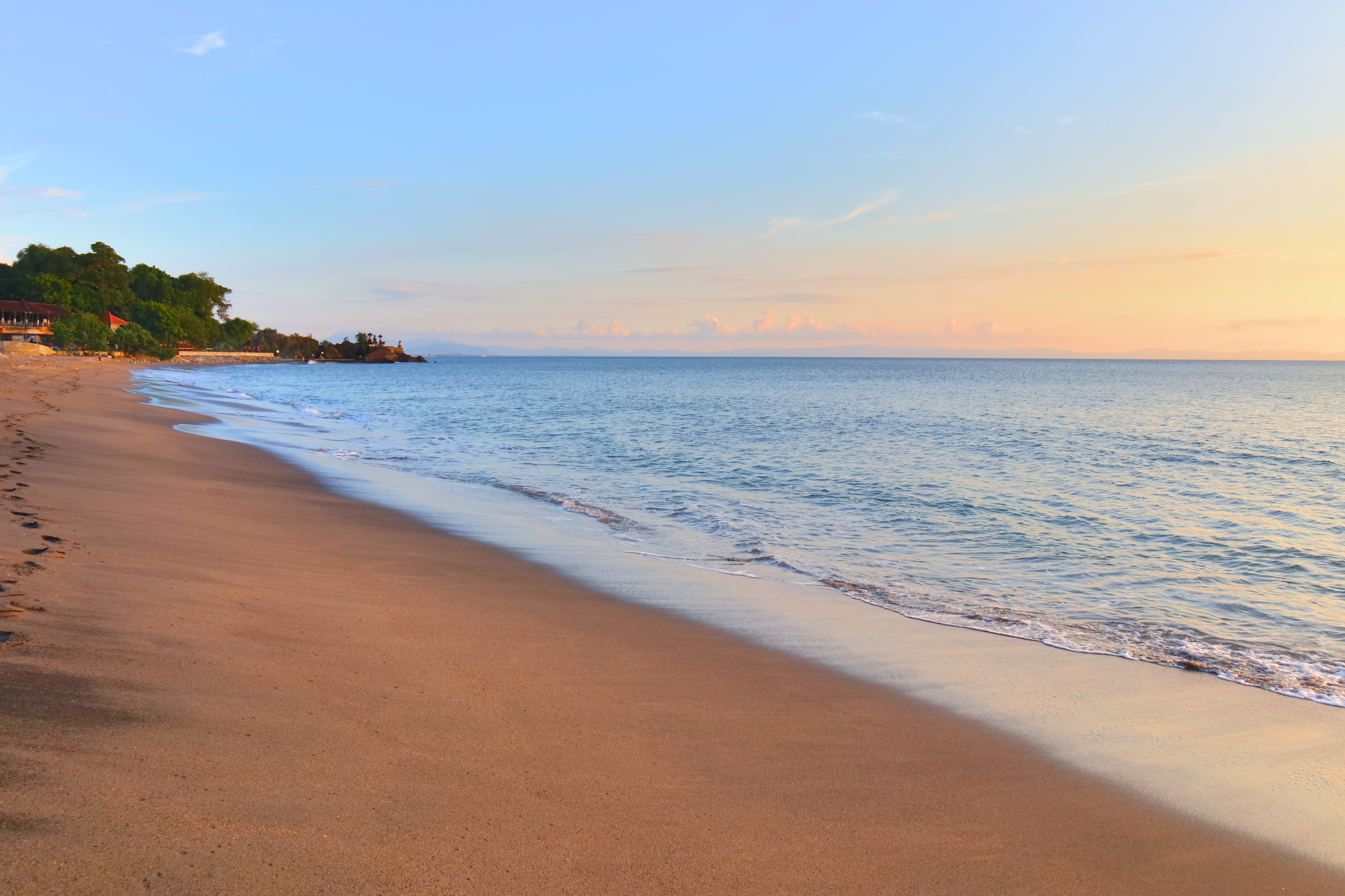 Shutterstock 1029052513 (Sunset View In Sengigi Beach, Lombok Island, Indonesia)