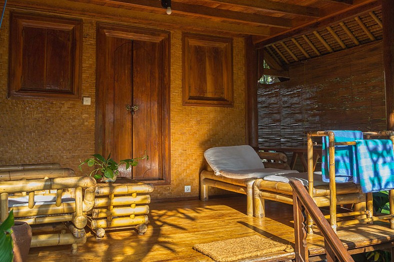 Santai Amed Garden Suite Patio