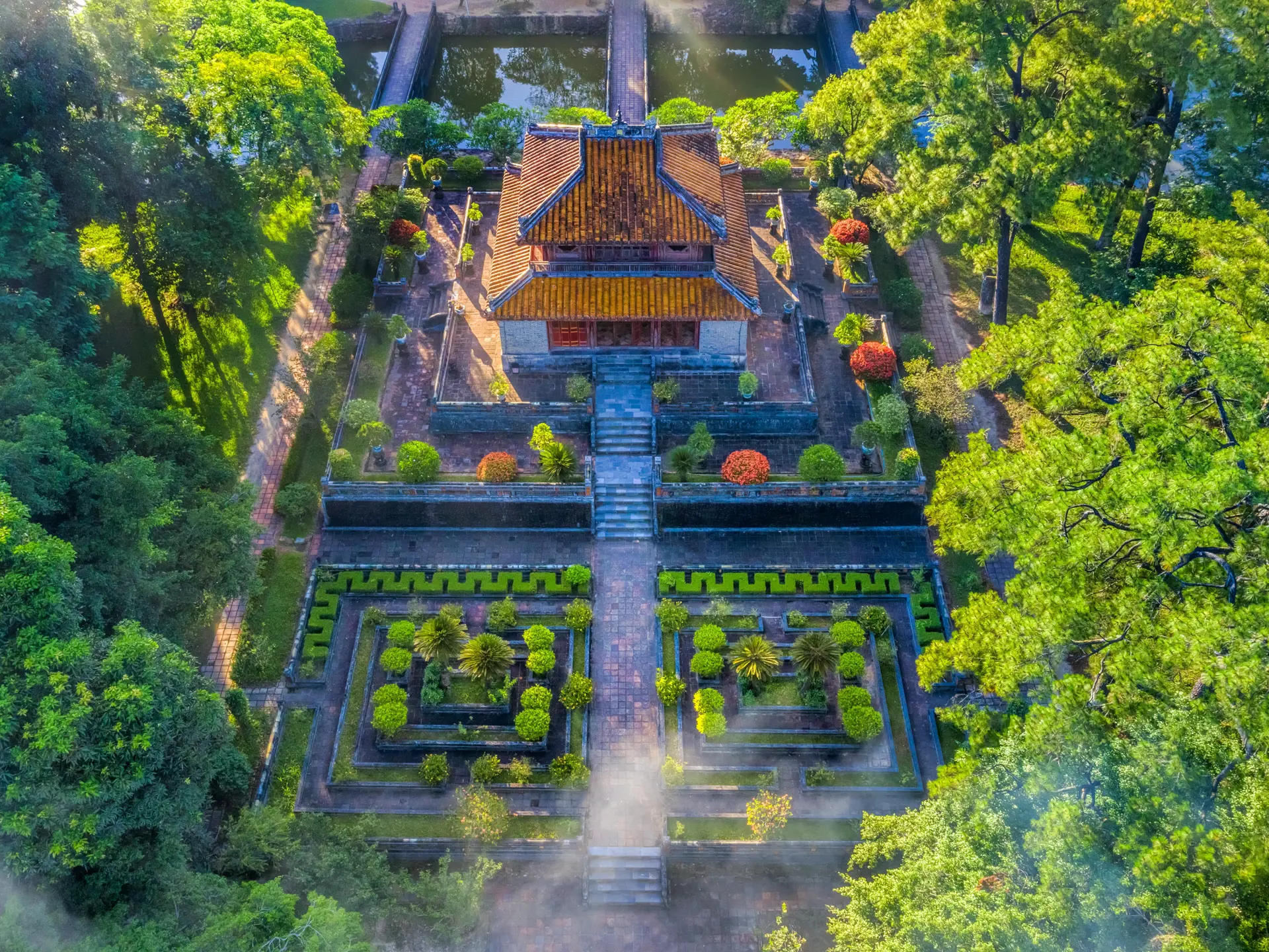 Shutterstock 2109792407 (1)