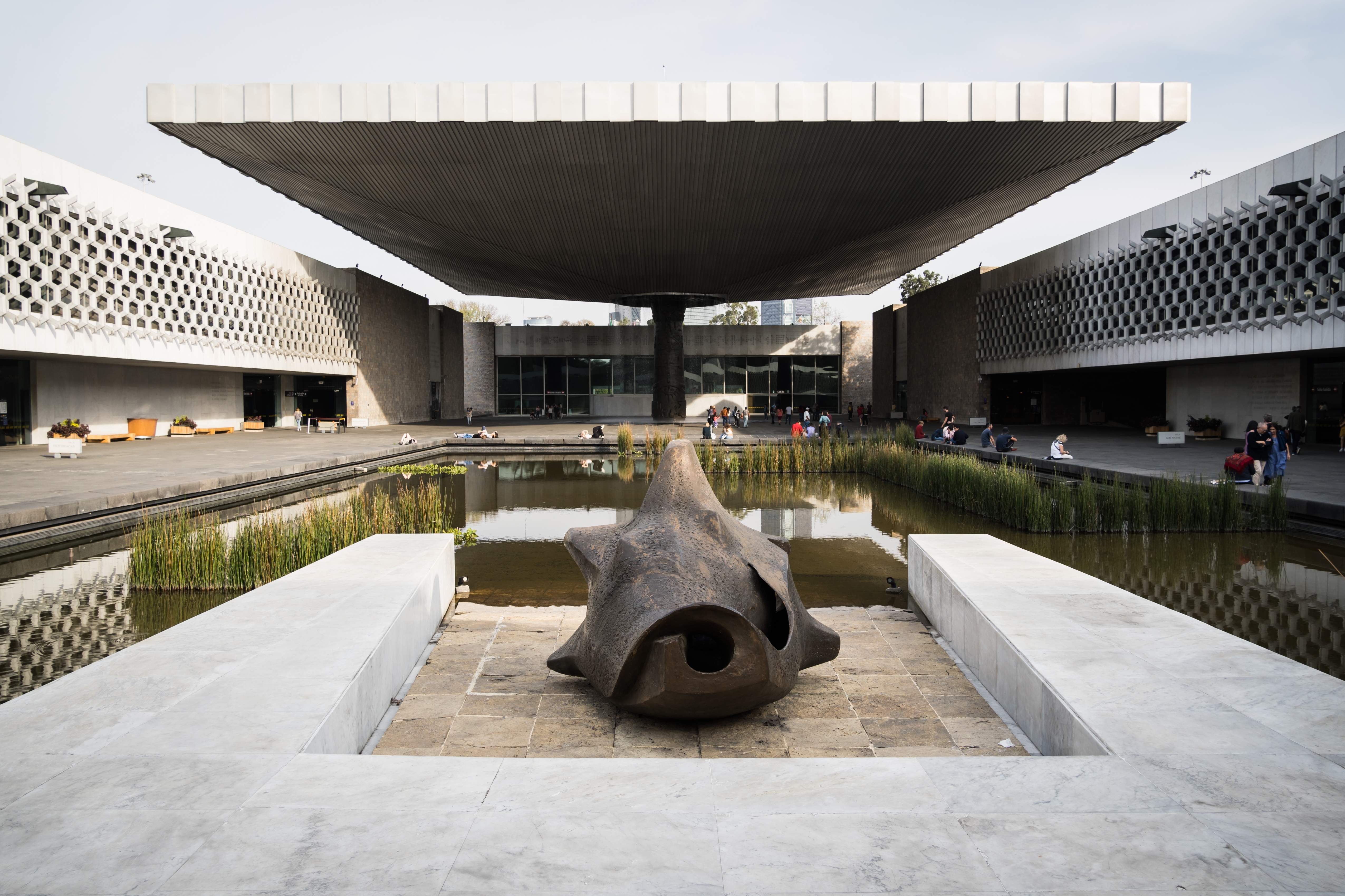 Museo Nacional de Antropología i Mexico City, gårdhaven med den ikoniske søjlefontæne