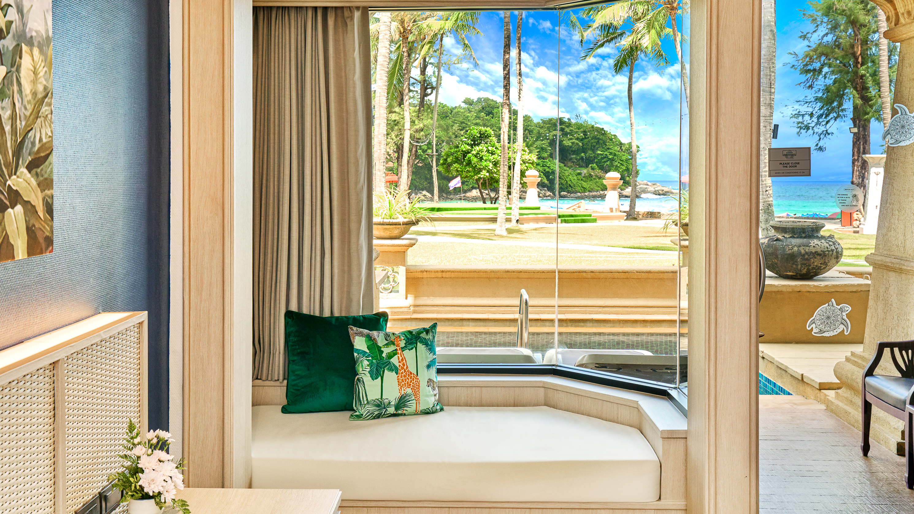 Deluxe Pool Access (9)