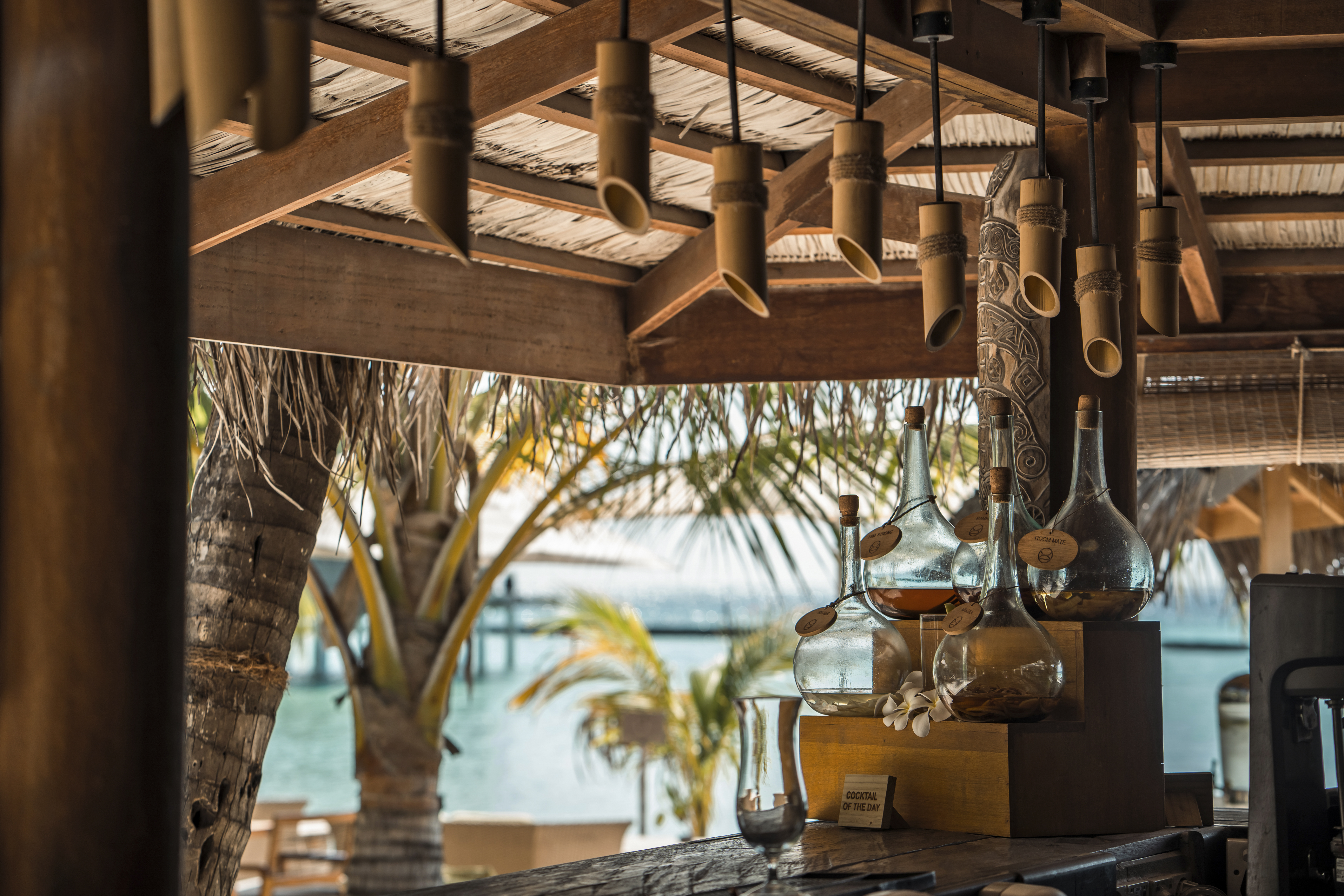 Constance Moofushi Restaurants And Bars Totem Bar 04