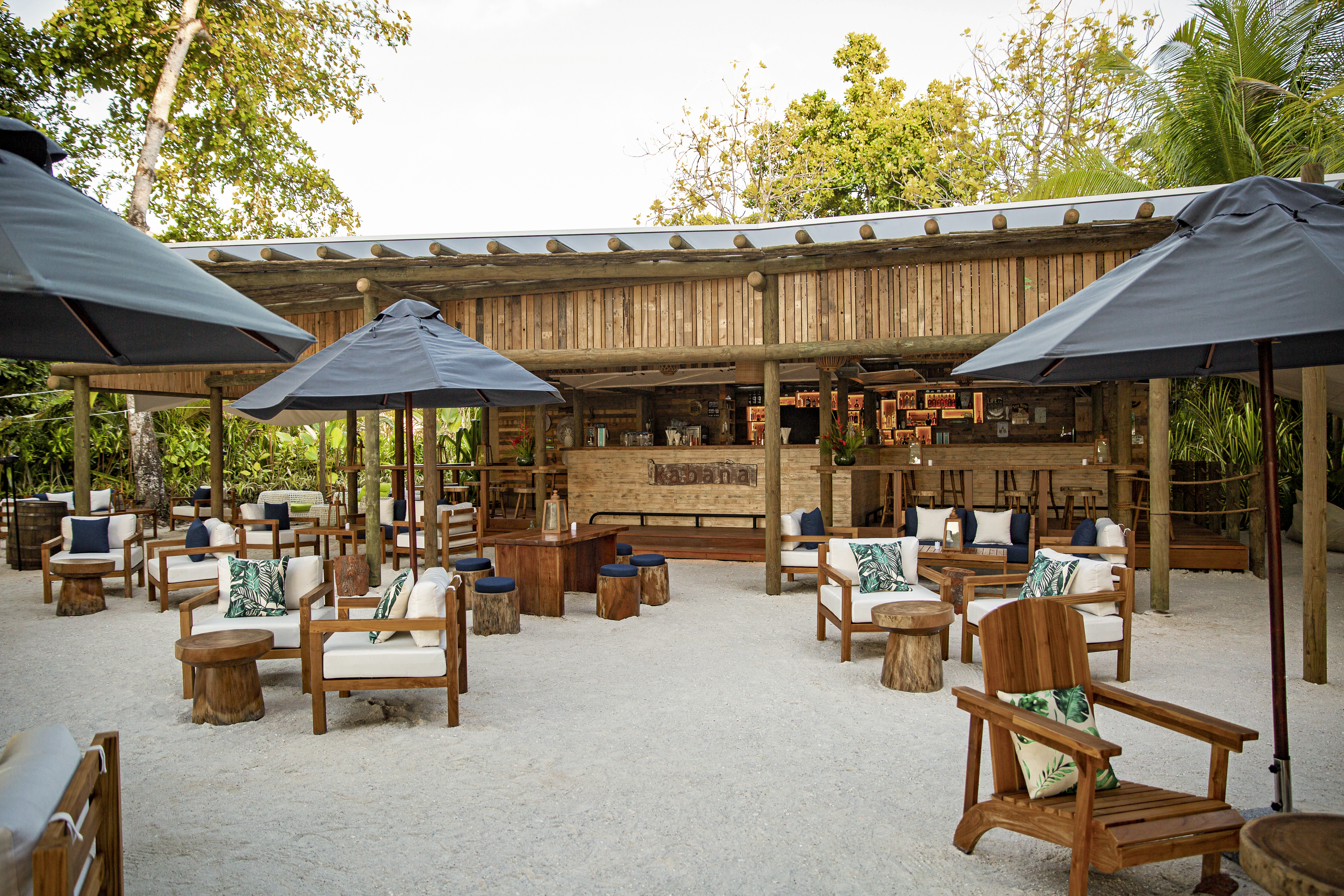 Constance Ephelia Restaurants And Bars Kabana Bar 01
