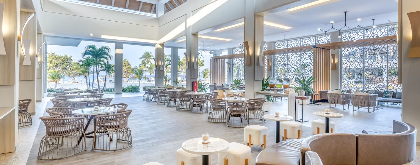 Melia Trinidad Peninsula Avenue Bar 1