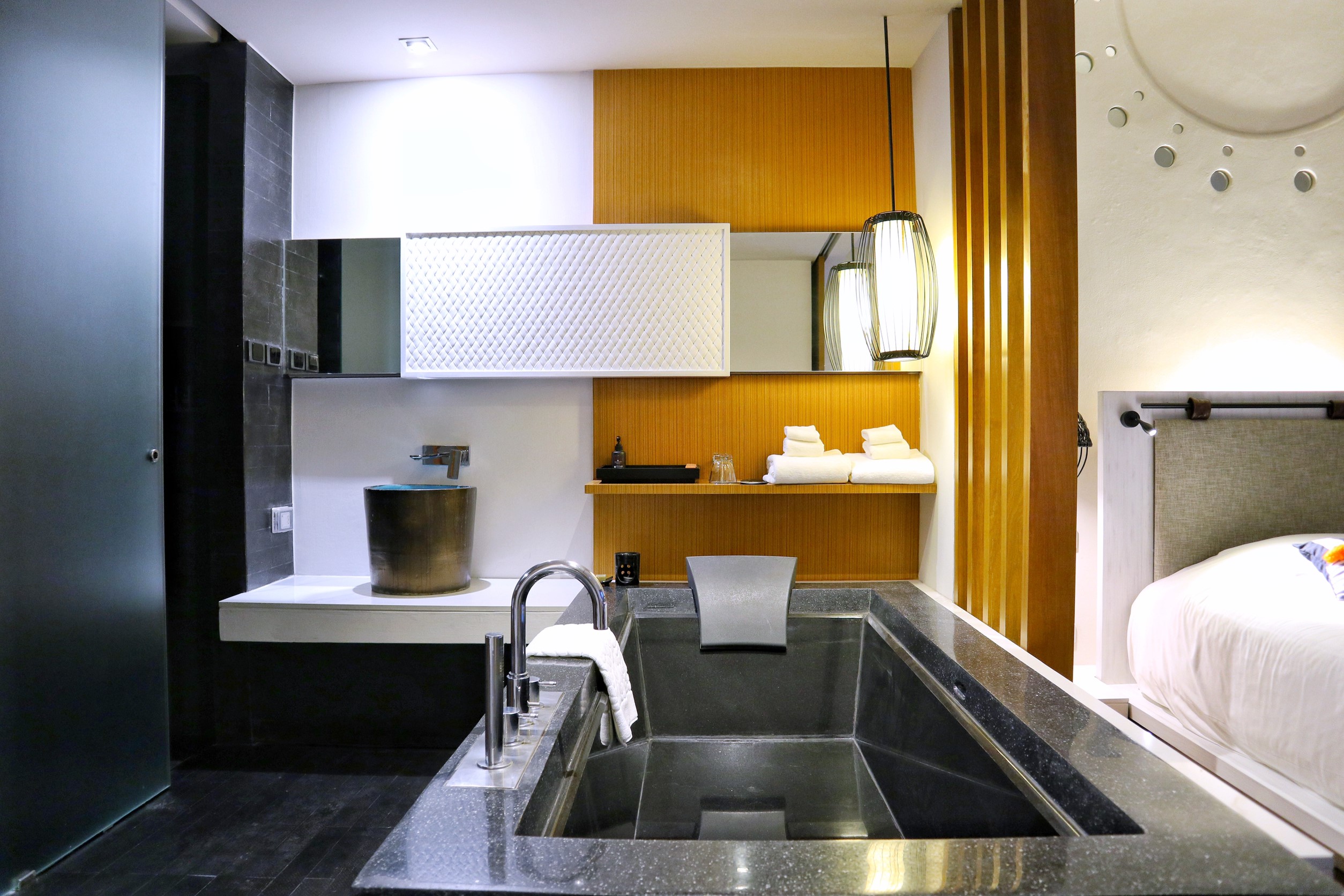 VALLEY DELUXE SCENERY (6)(1)