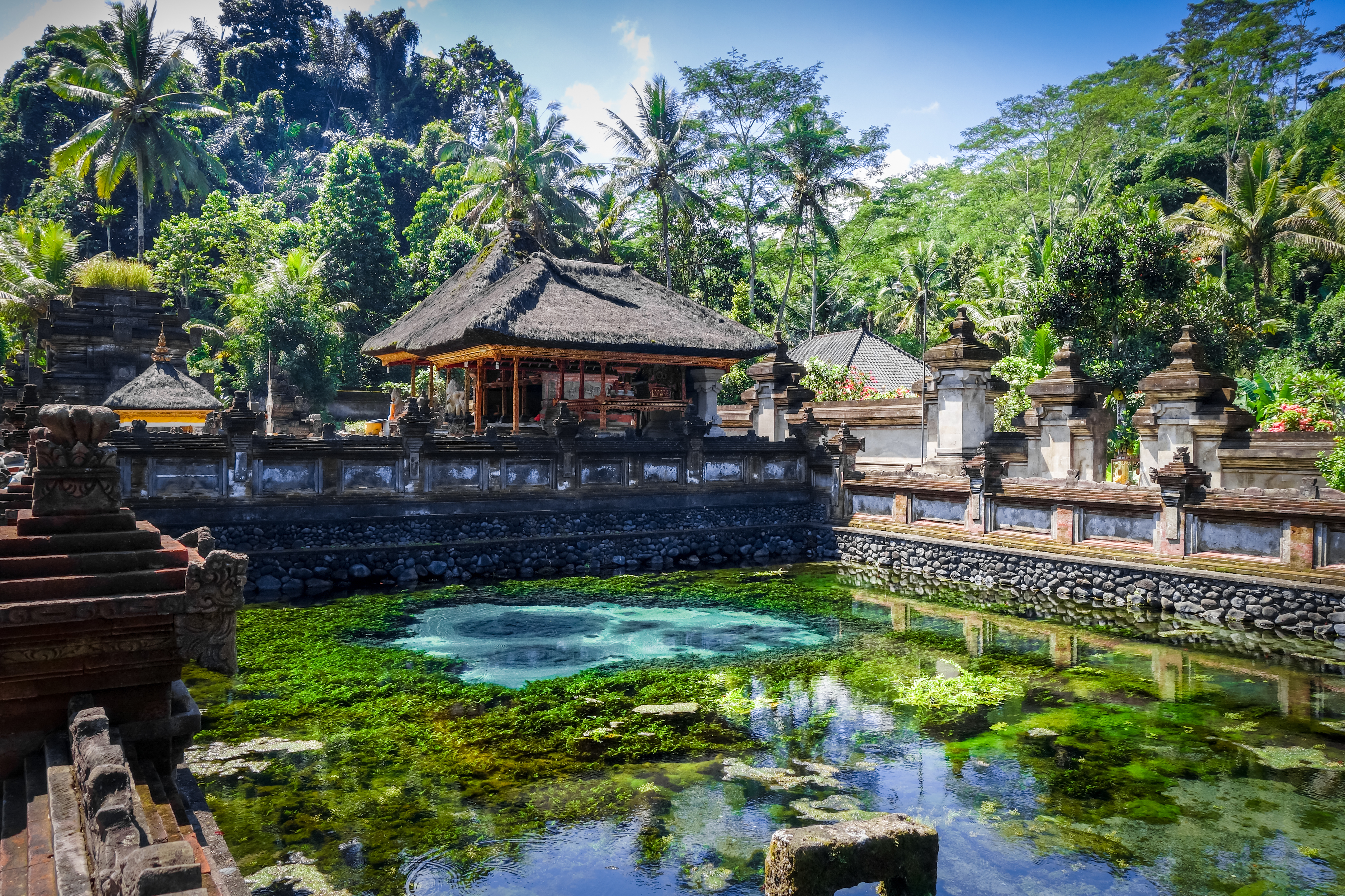 Shutterstock 1553614592 (Pura Tirta Empul Temple, Tampaksiring, Ubud, Bali, Indonesia)