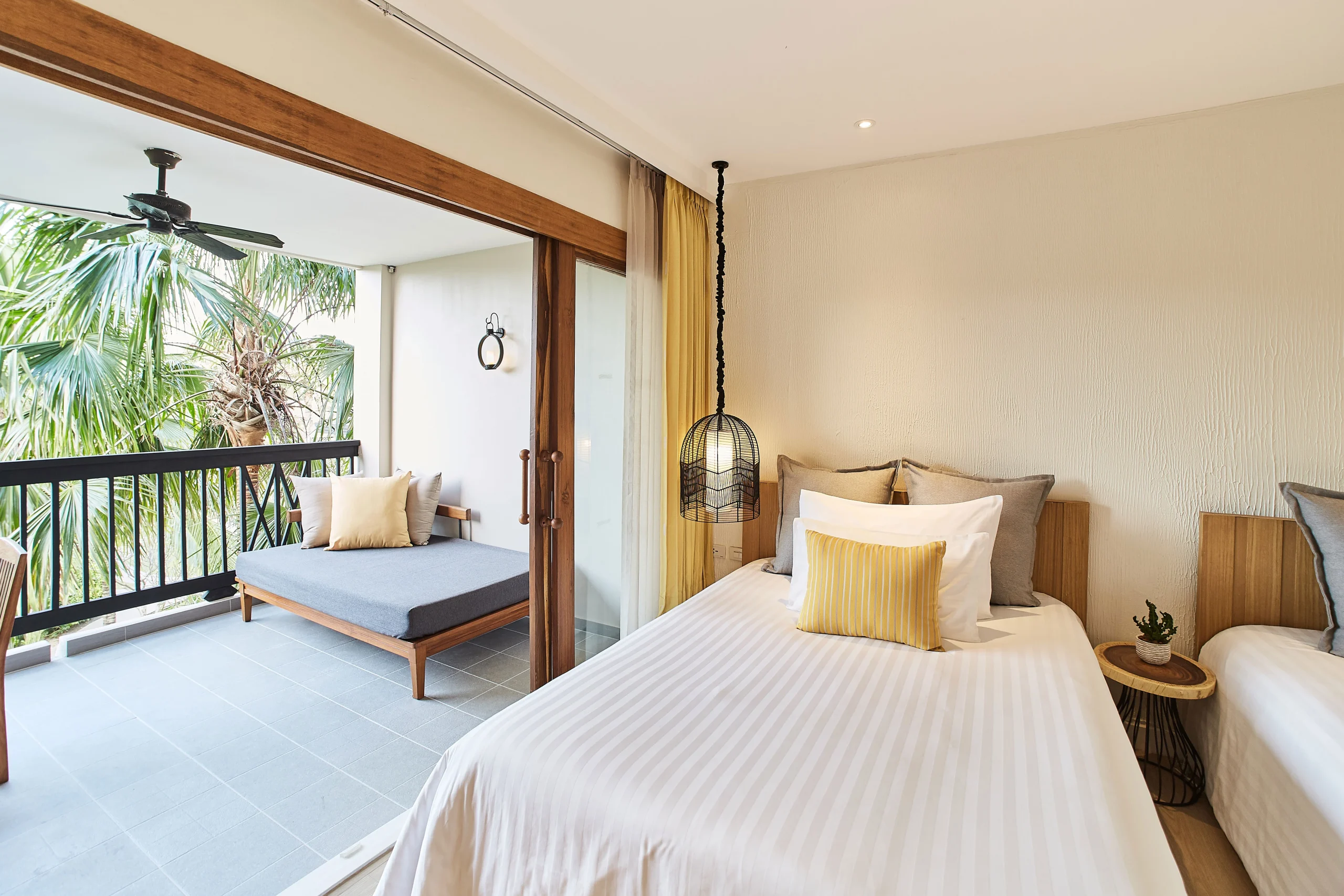 Bandarasamui Accommodation Deluxeroom06 Scaled