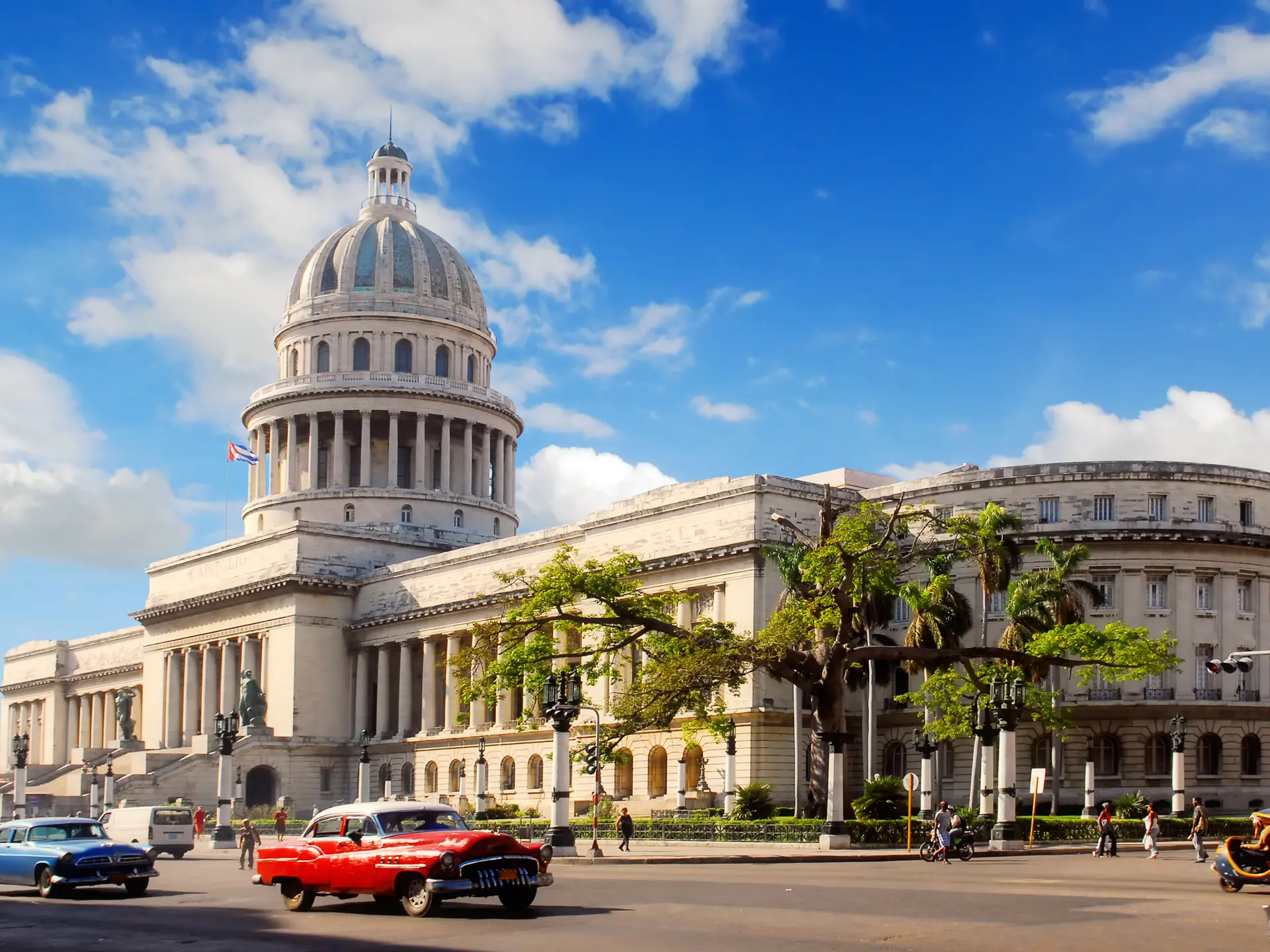 Capitolio Building Havana, Cuba With Vintage Old American Cars 22616707