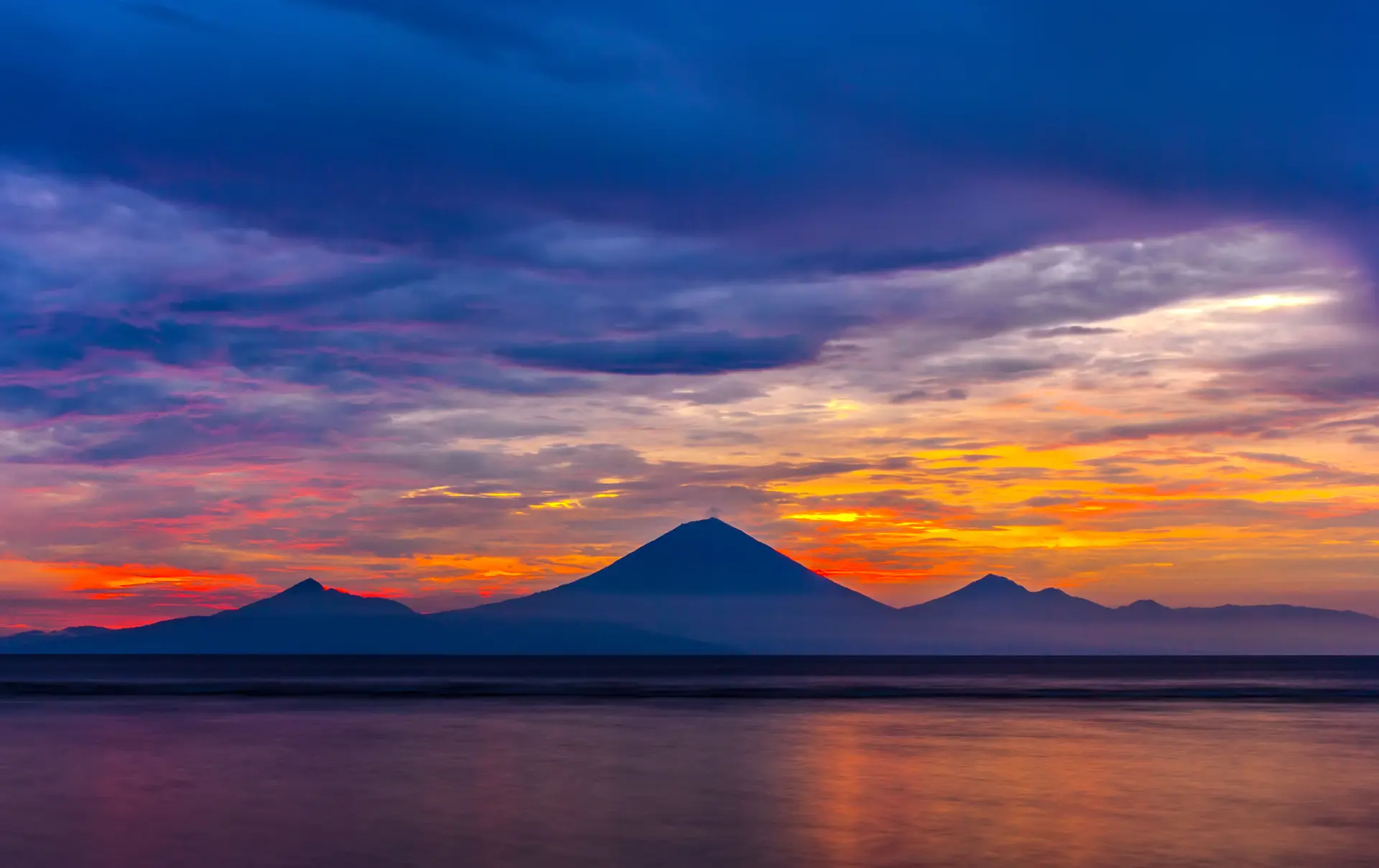 Gunung Agung Mountain On Sunset. Gili Trawangan. Indonesia.