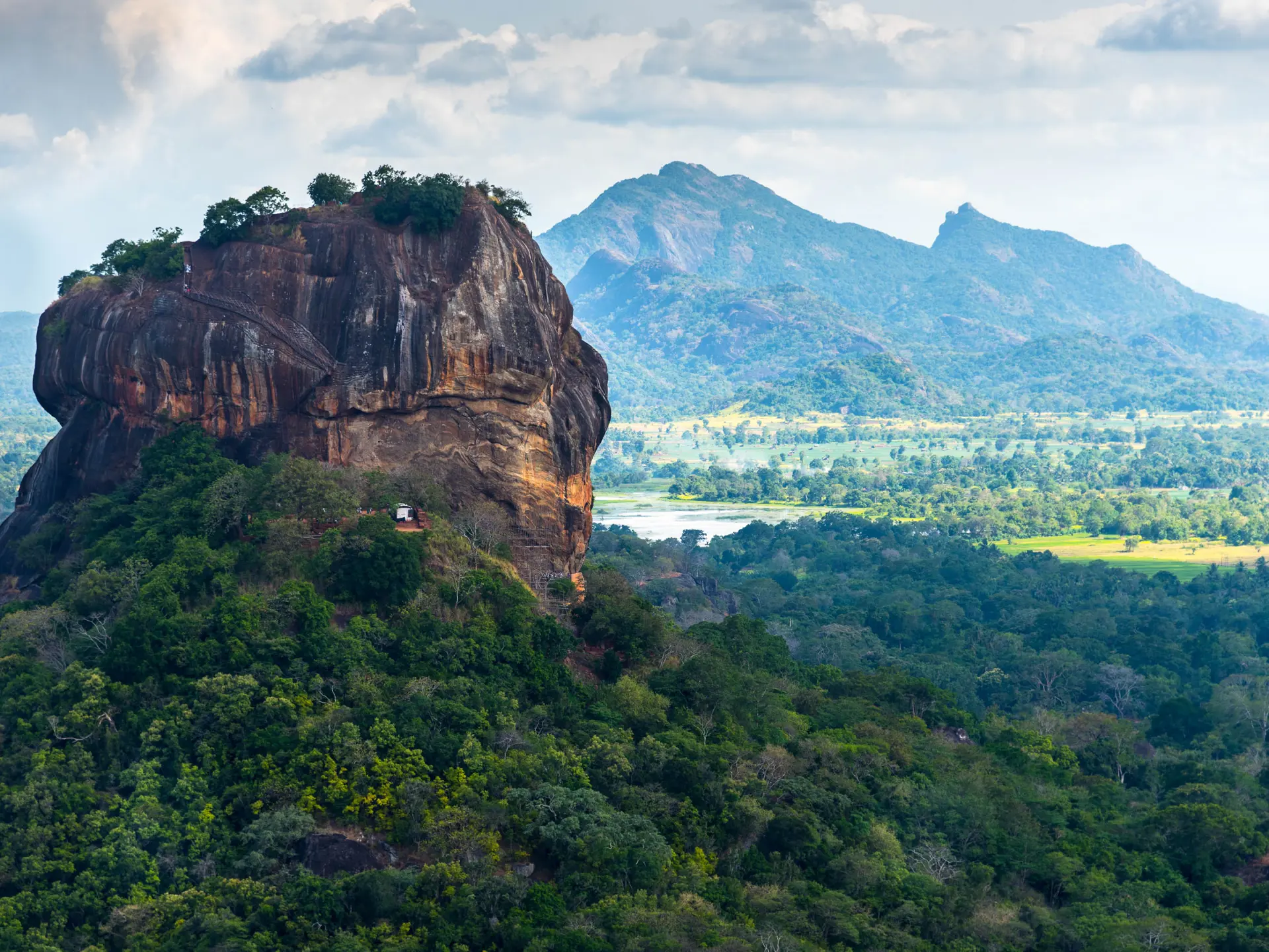 Shutterstock 523787728 Sigiriya Lion Rock