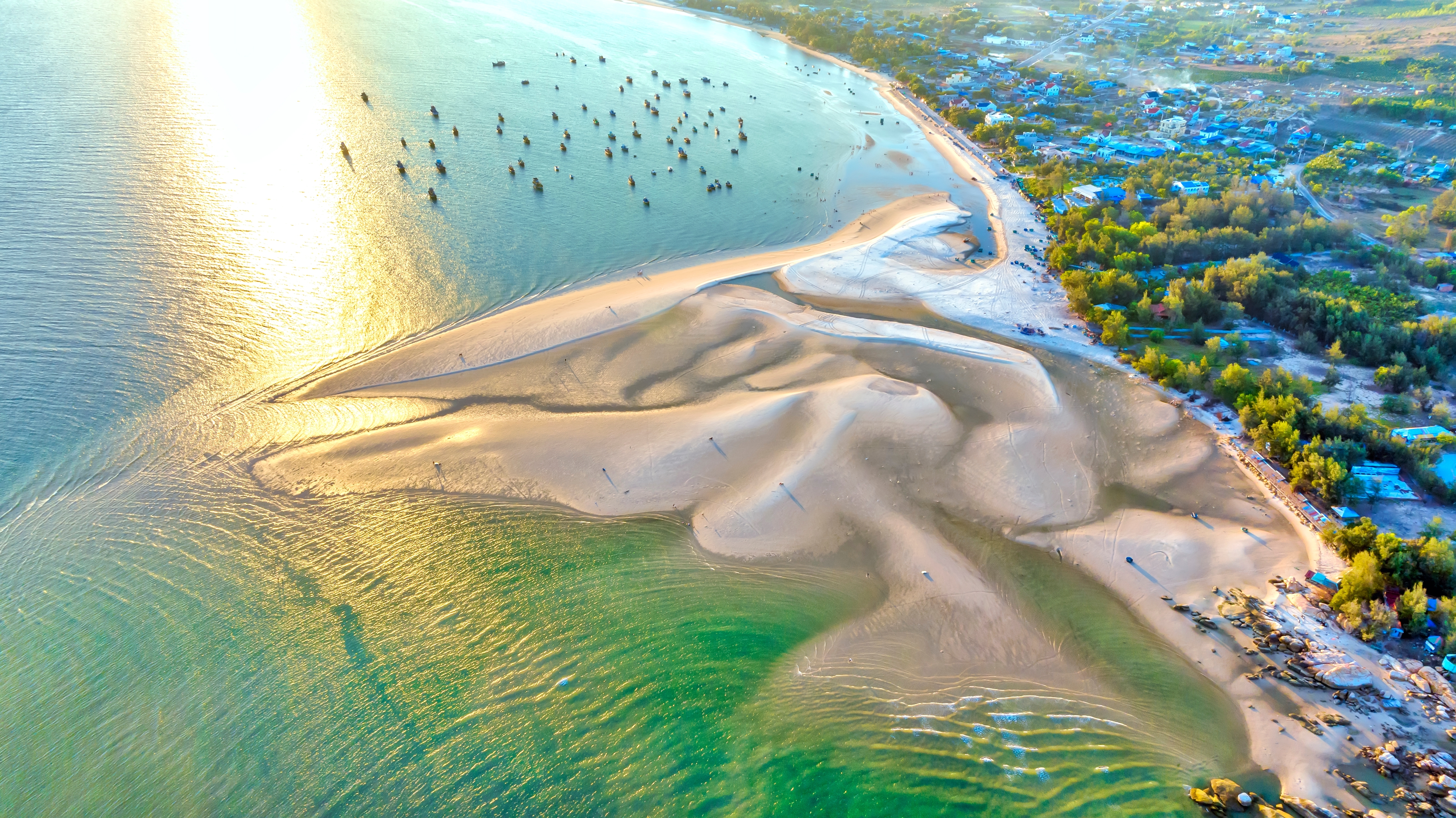 Stranden I Mui Ne Vietnam Shutterstock 2633203637